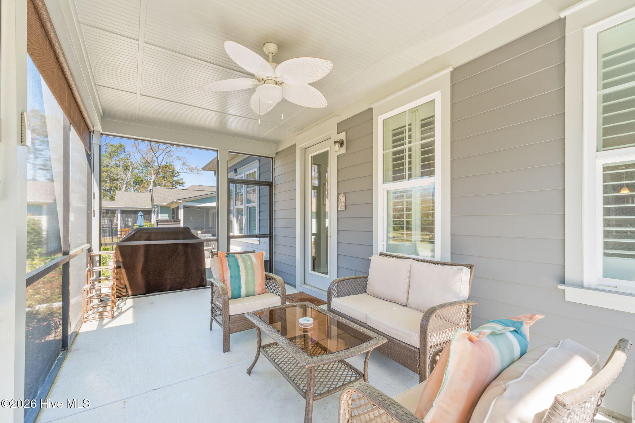 100566653 | Photo 22