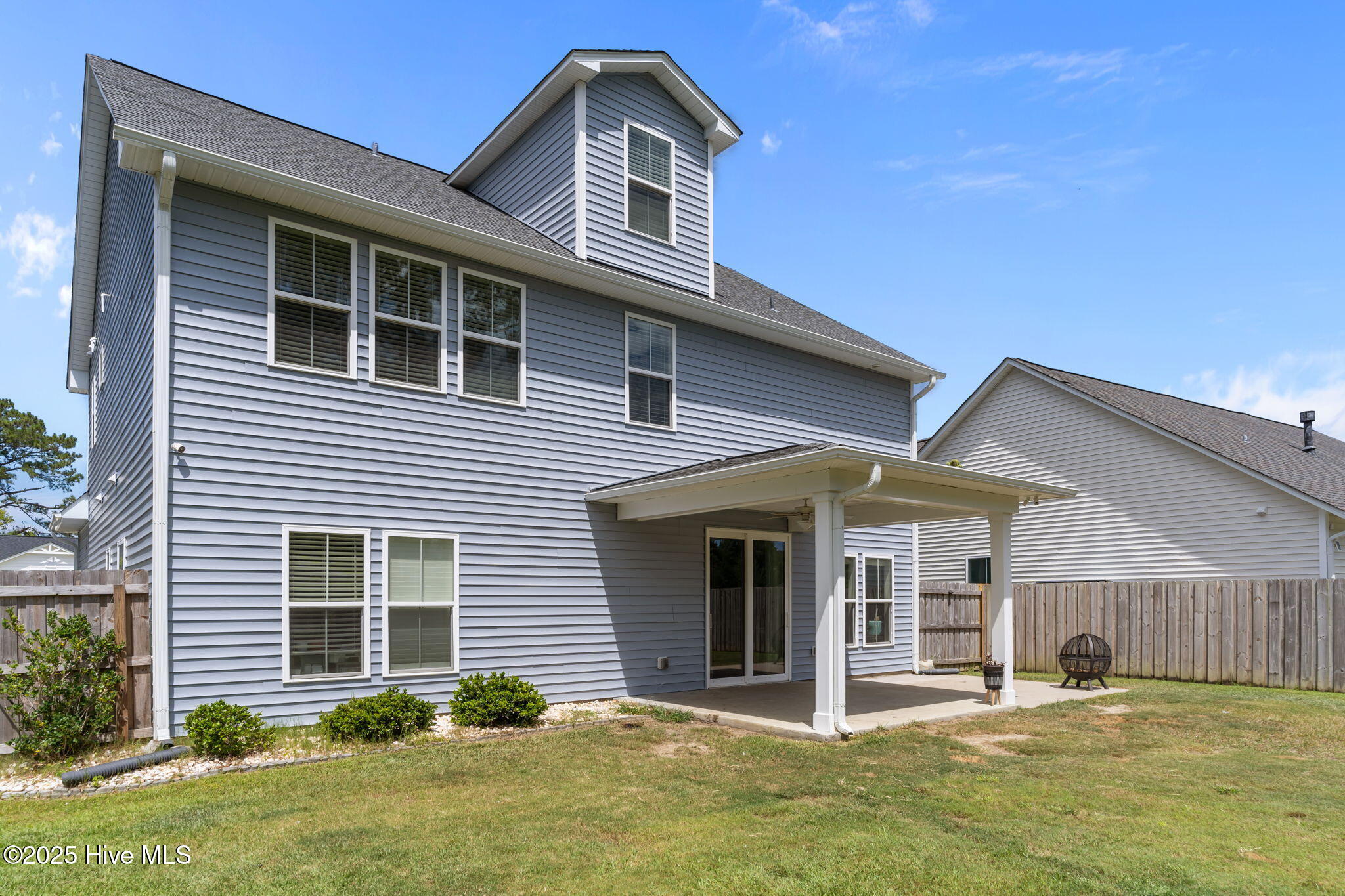 100528839 | Photo 50