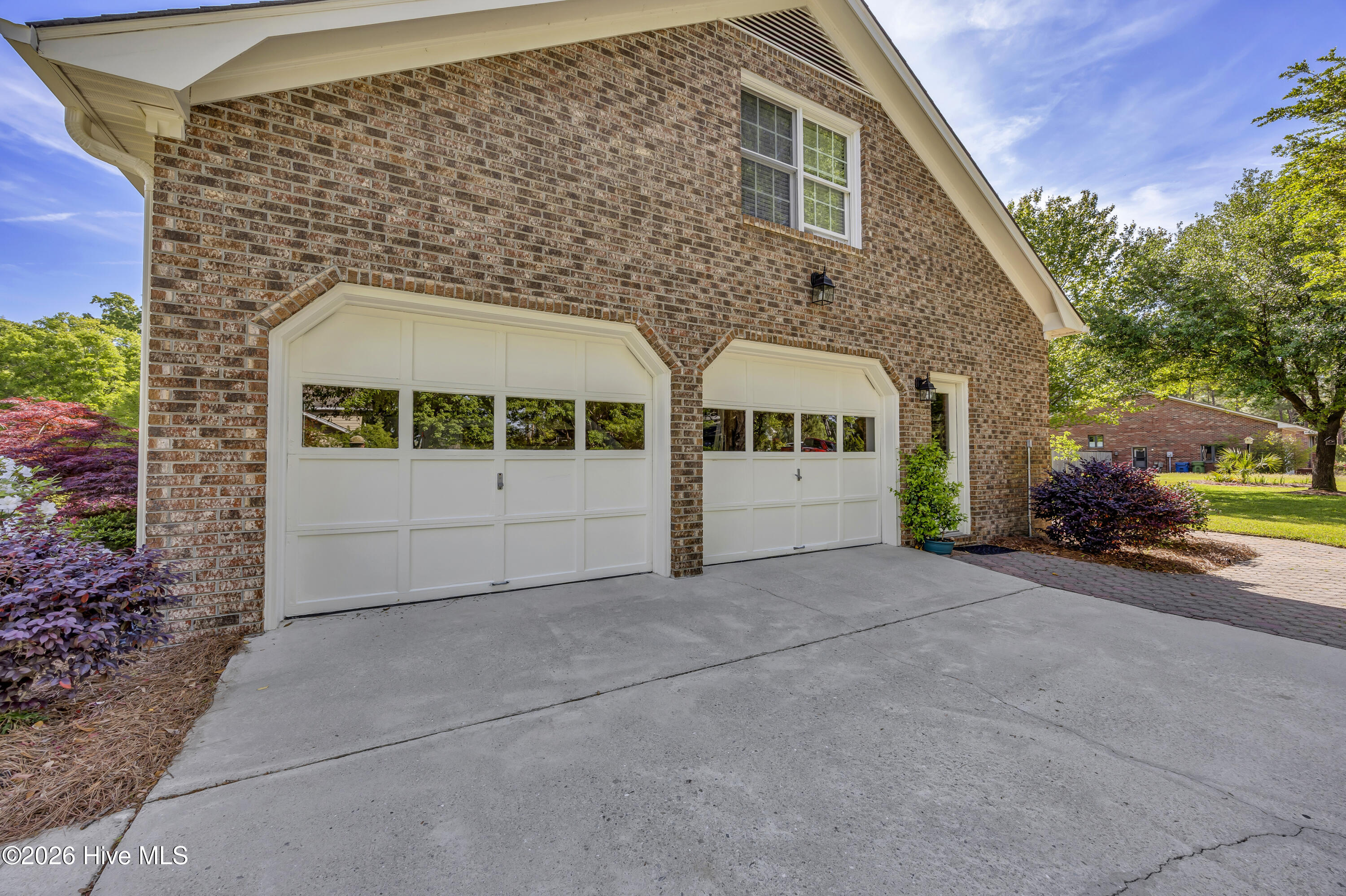 100567134 | Photo 11