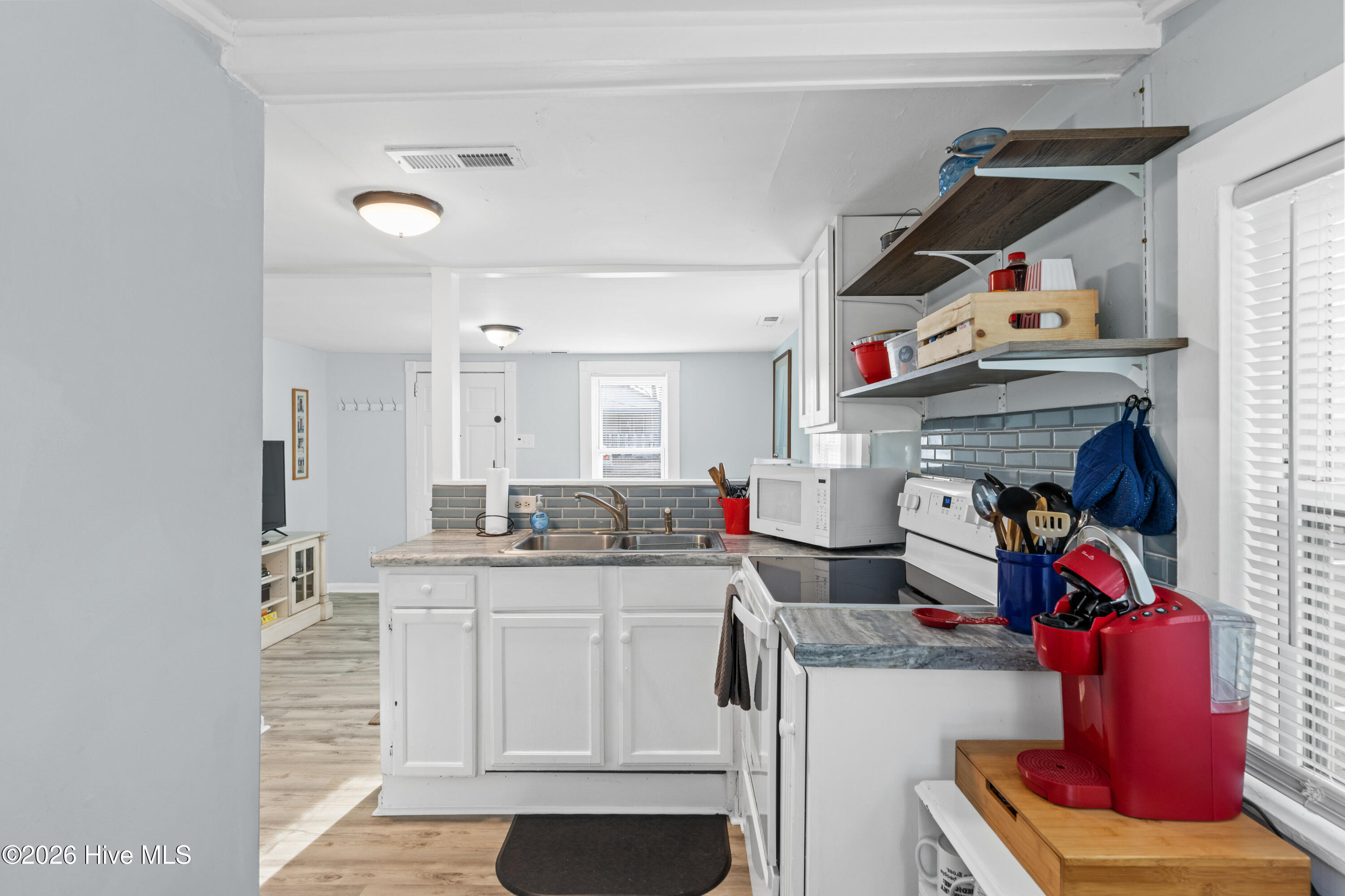 100561657 | Photo 12