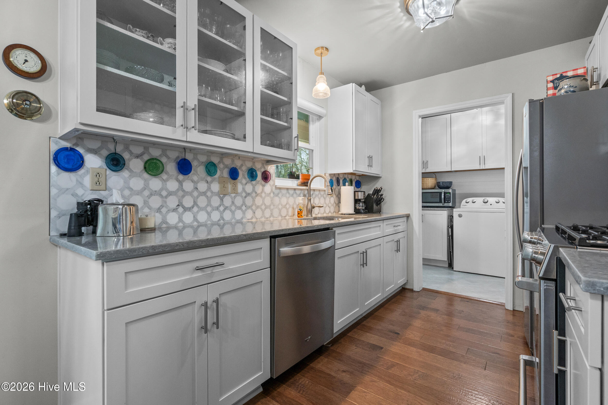 100559357 | Photo 12