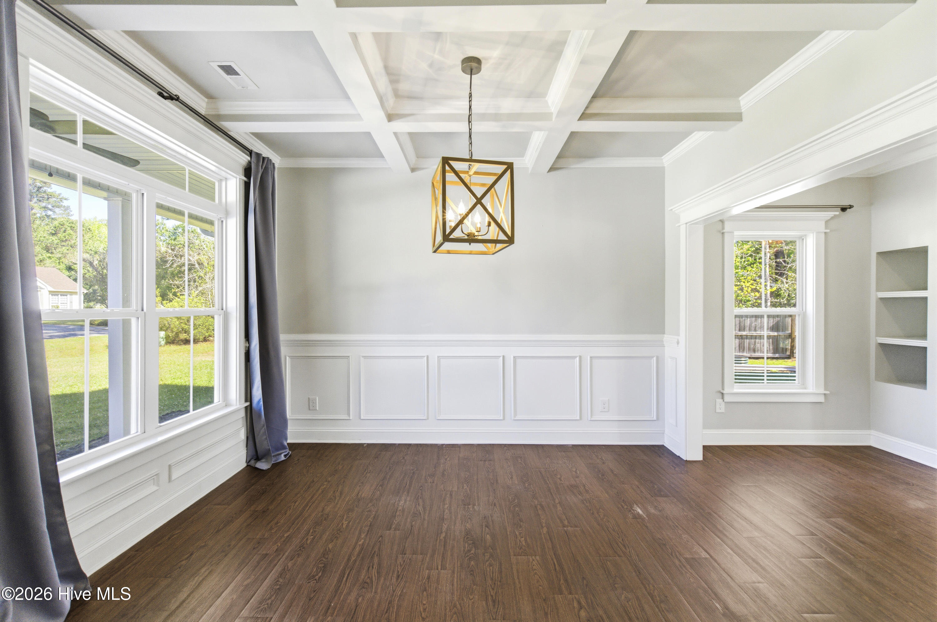 100566364 | Photo 10