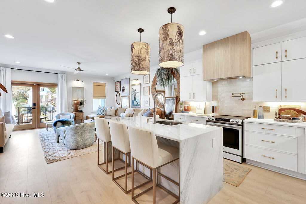 100549041 | Photo 14