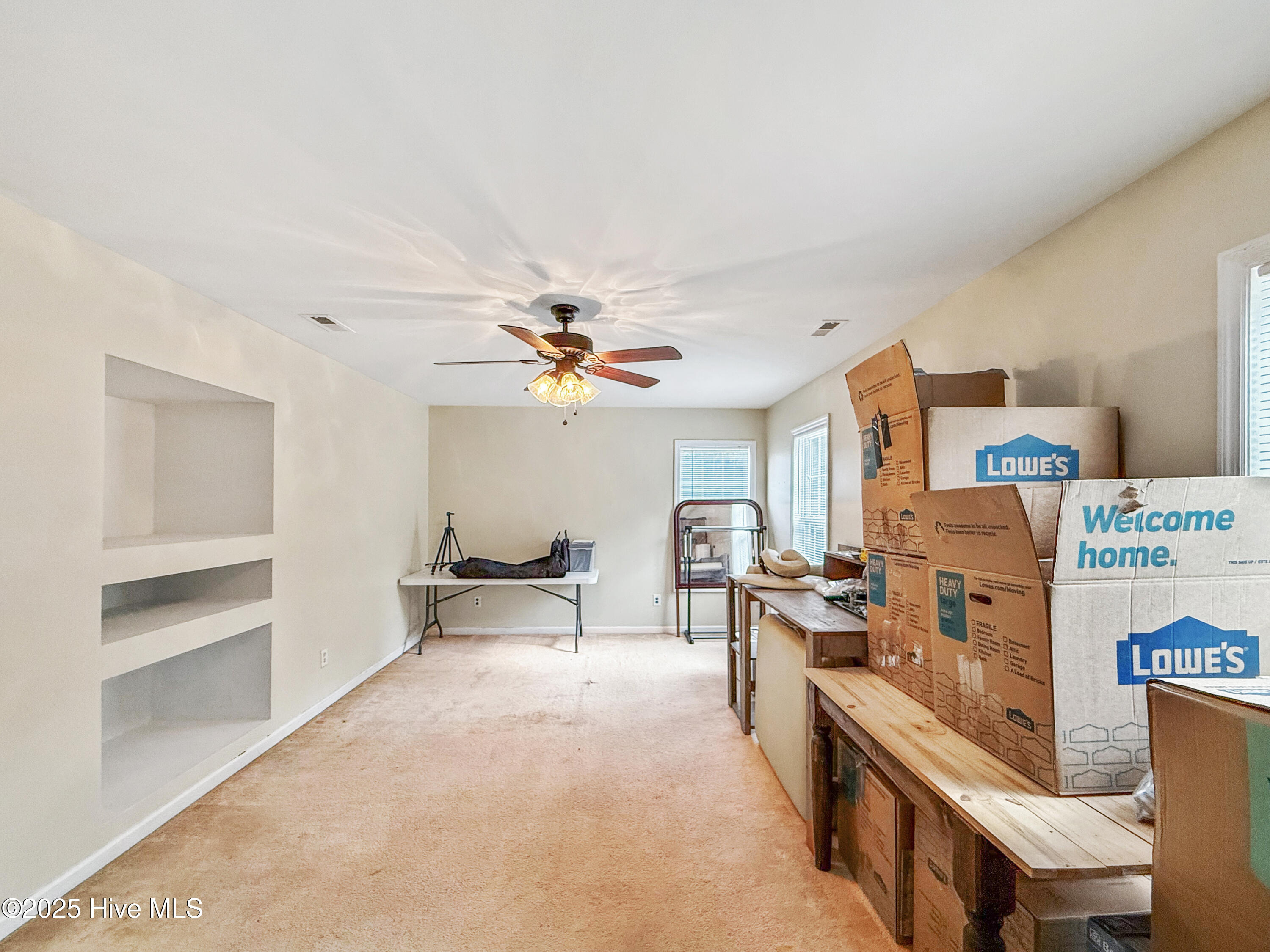 100528290 | Photo 36