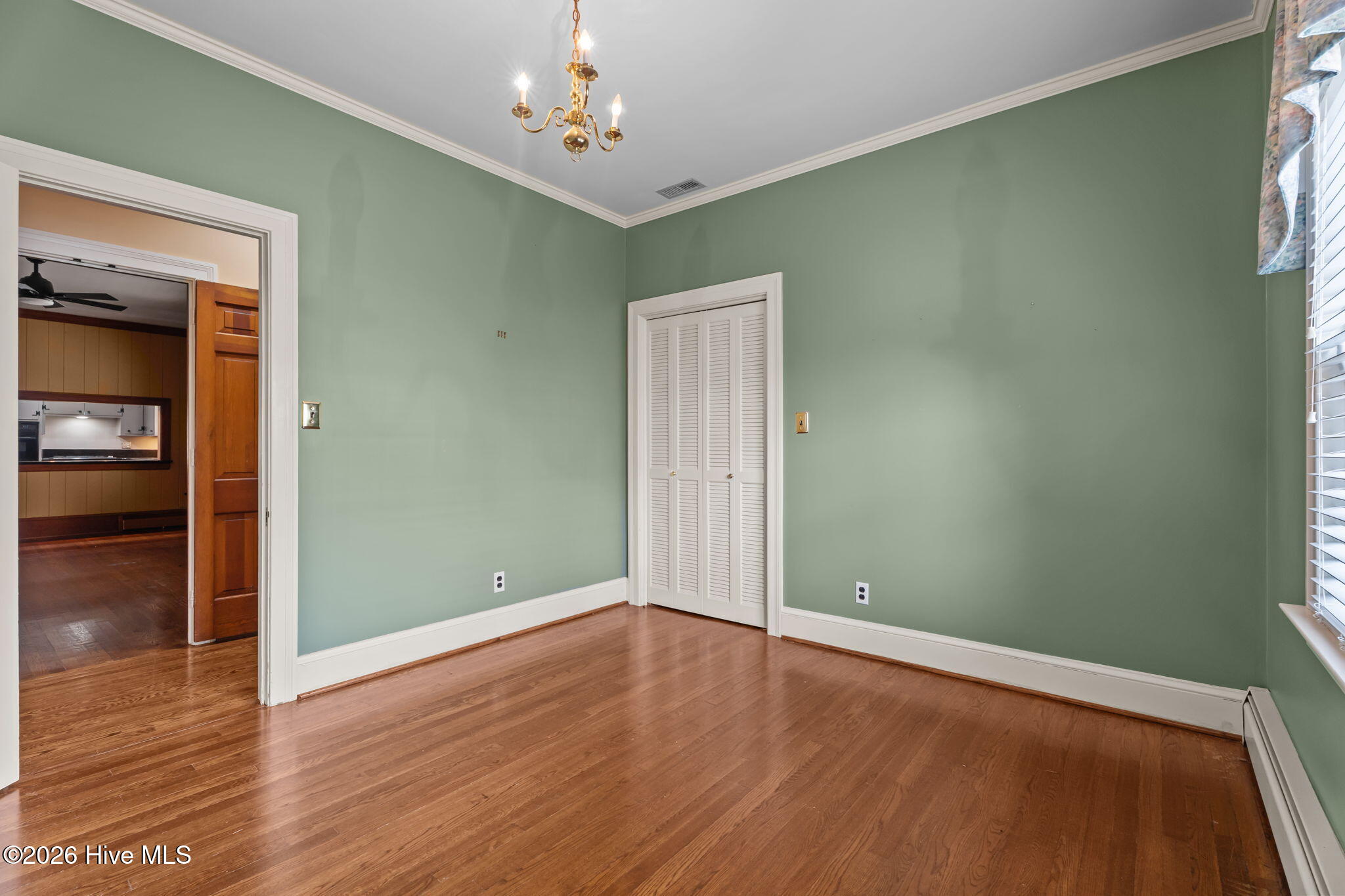 401 Brentwood Drive N