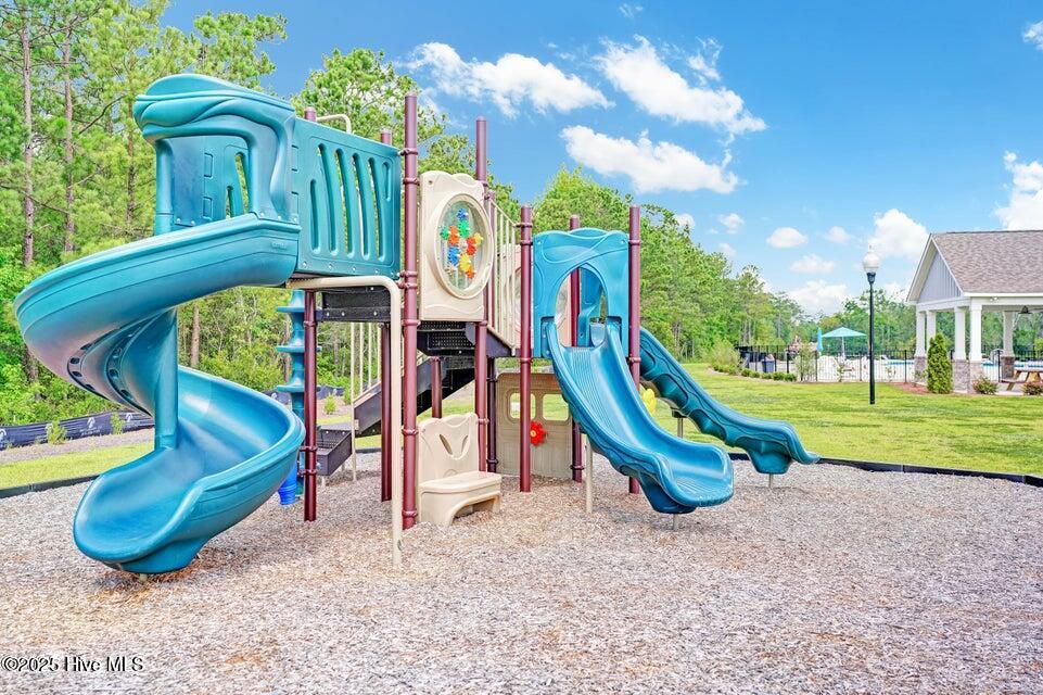 100540789 | Photo 68