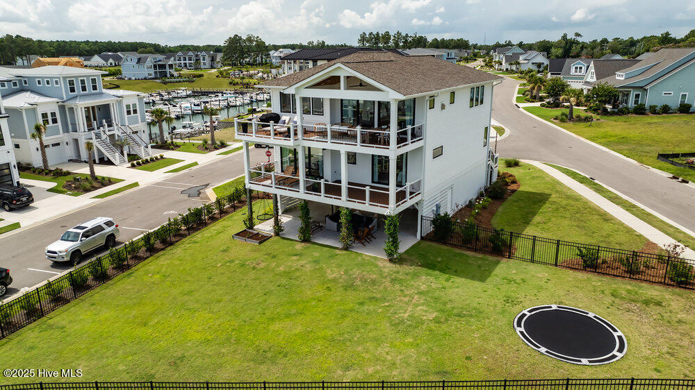 100520014 | Photo 64