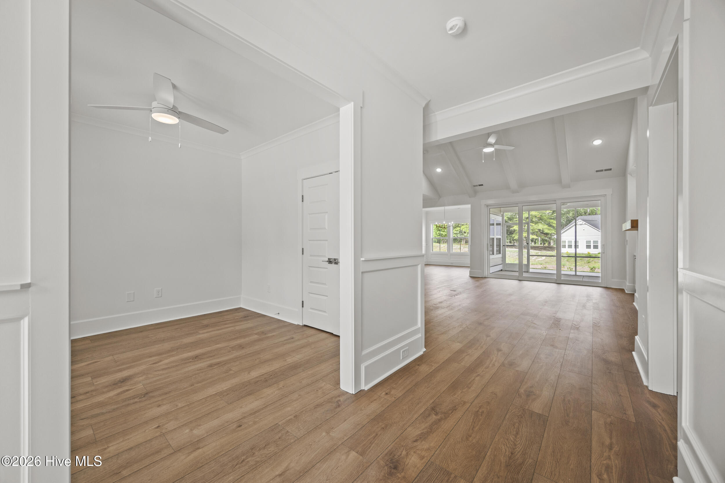 7527 Donegal Circle SW 52 — listing photograph 5