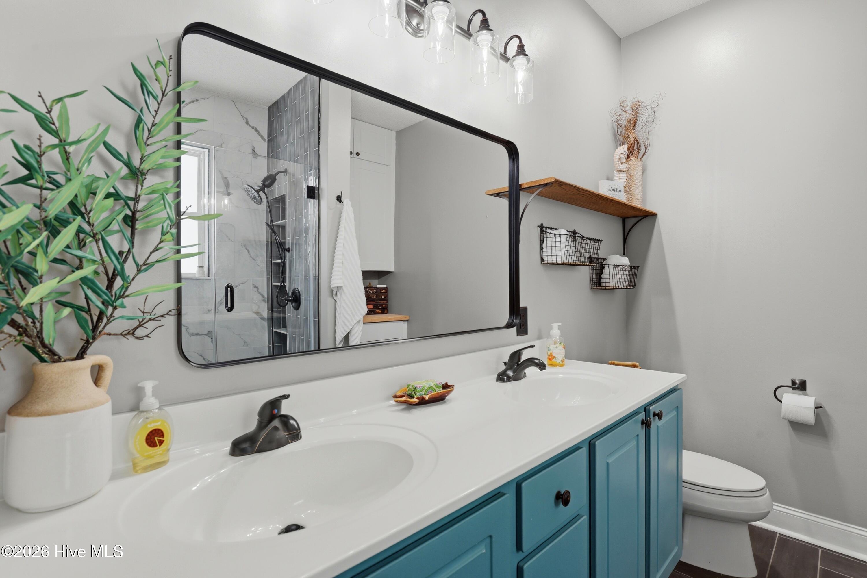 100560497 | Photo 30