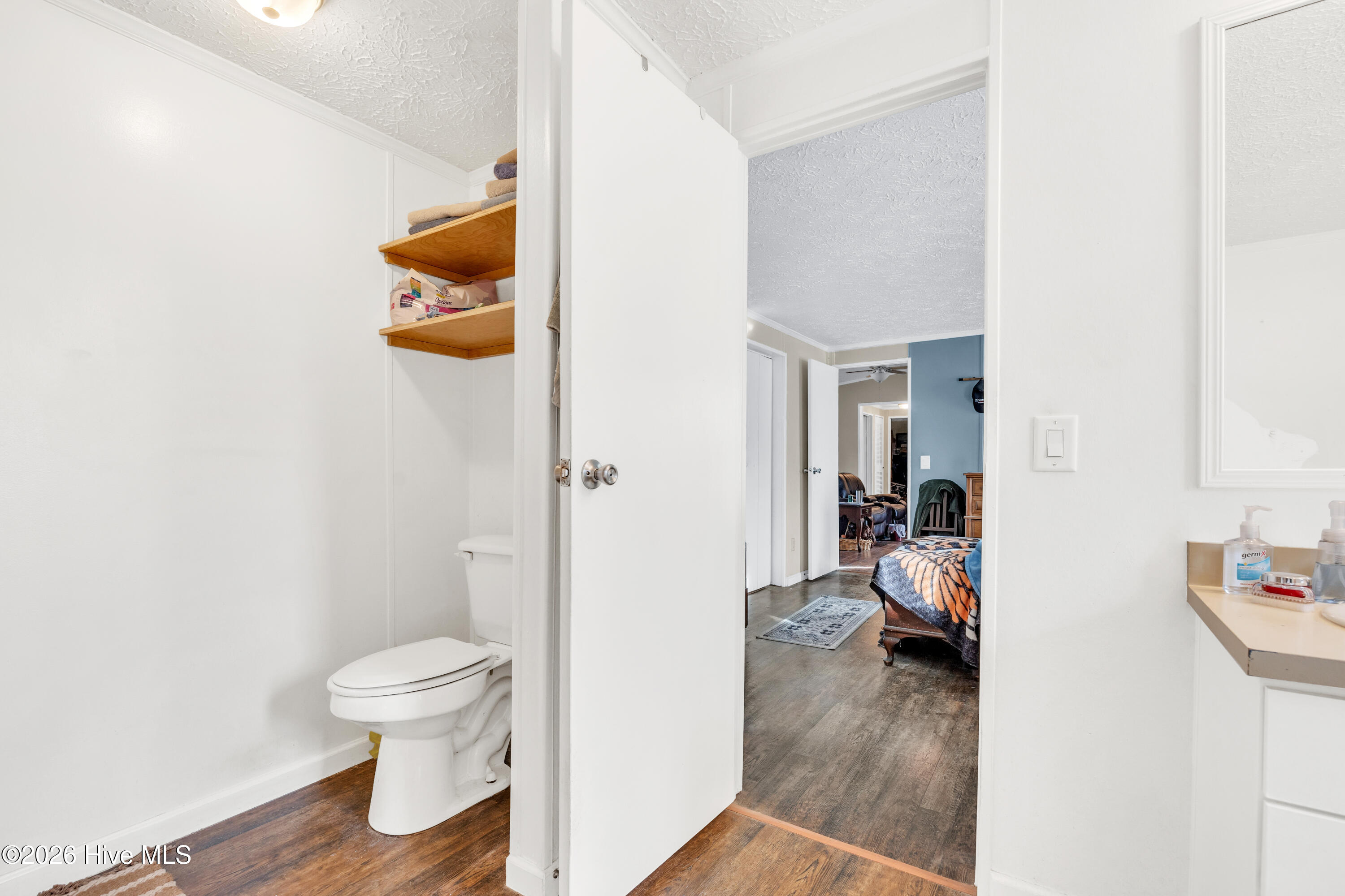 100550836 | Photo 10