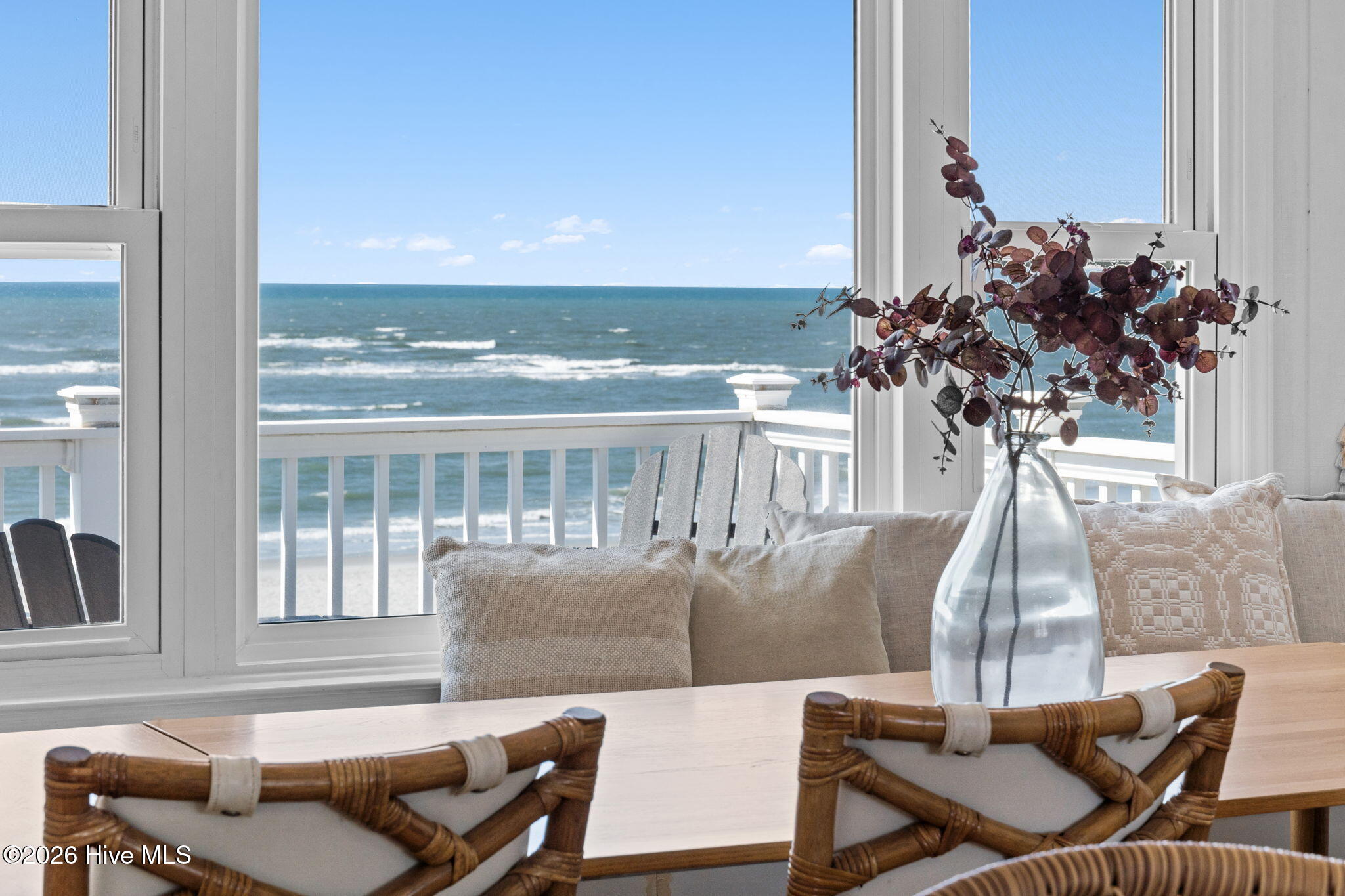 100567694 | Photo 23