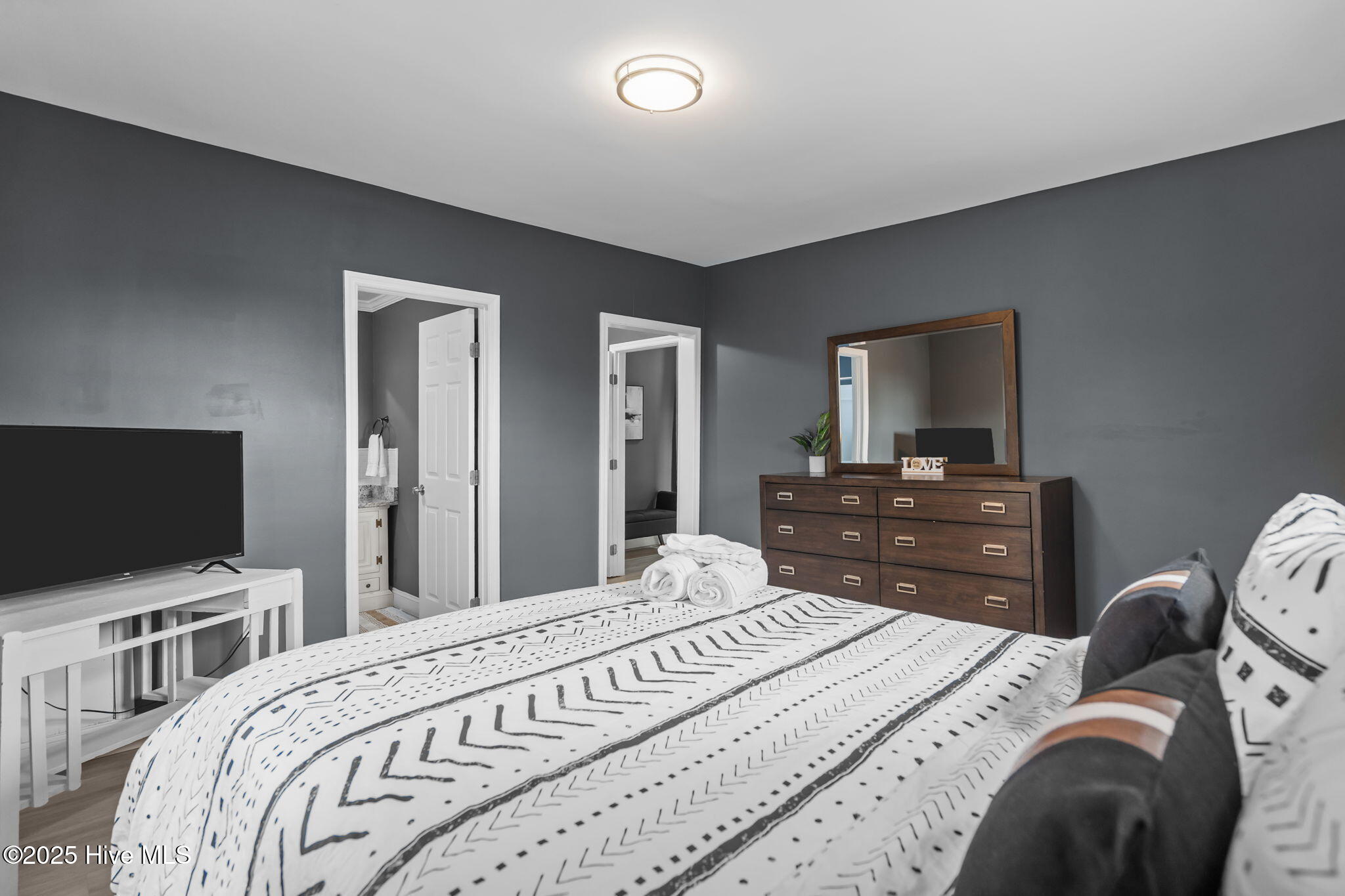 100544435 | Photo 36