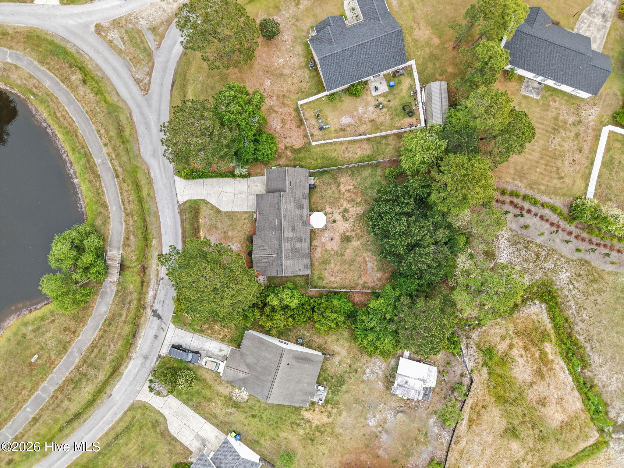 100570362 | Photo 31