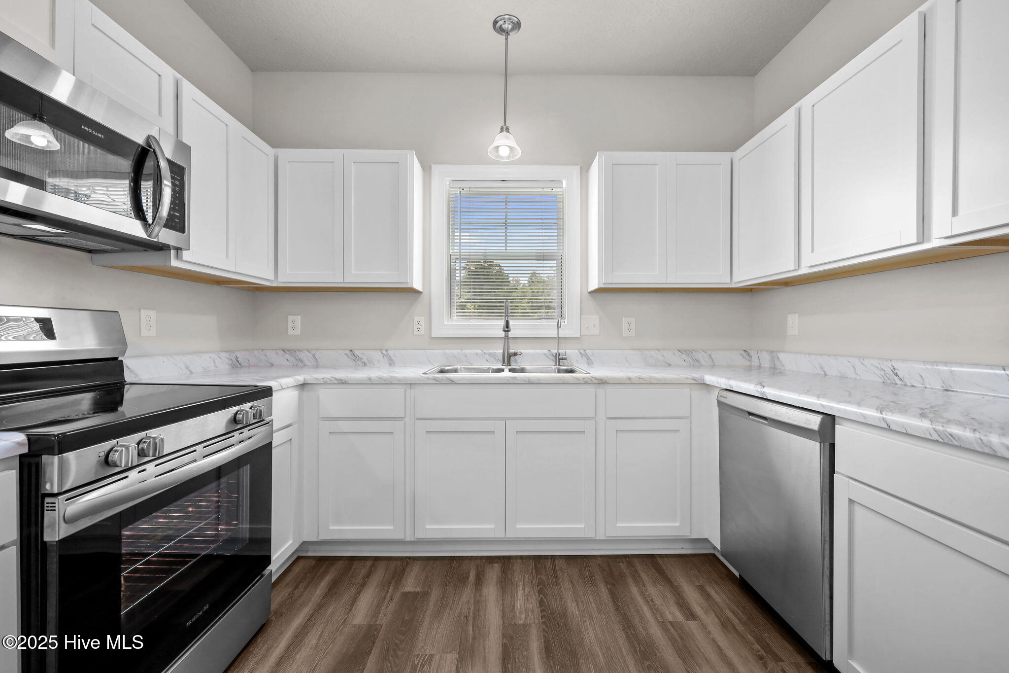 9-web-or-mls-249 Shallowbag Bay Ln. 24