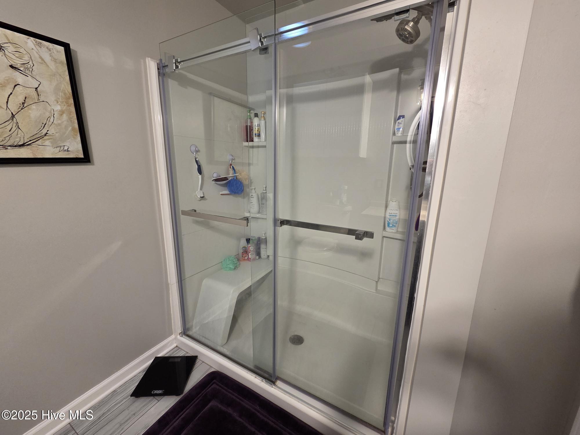 100542613 | Photo 17