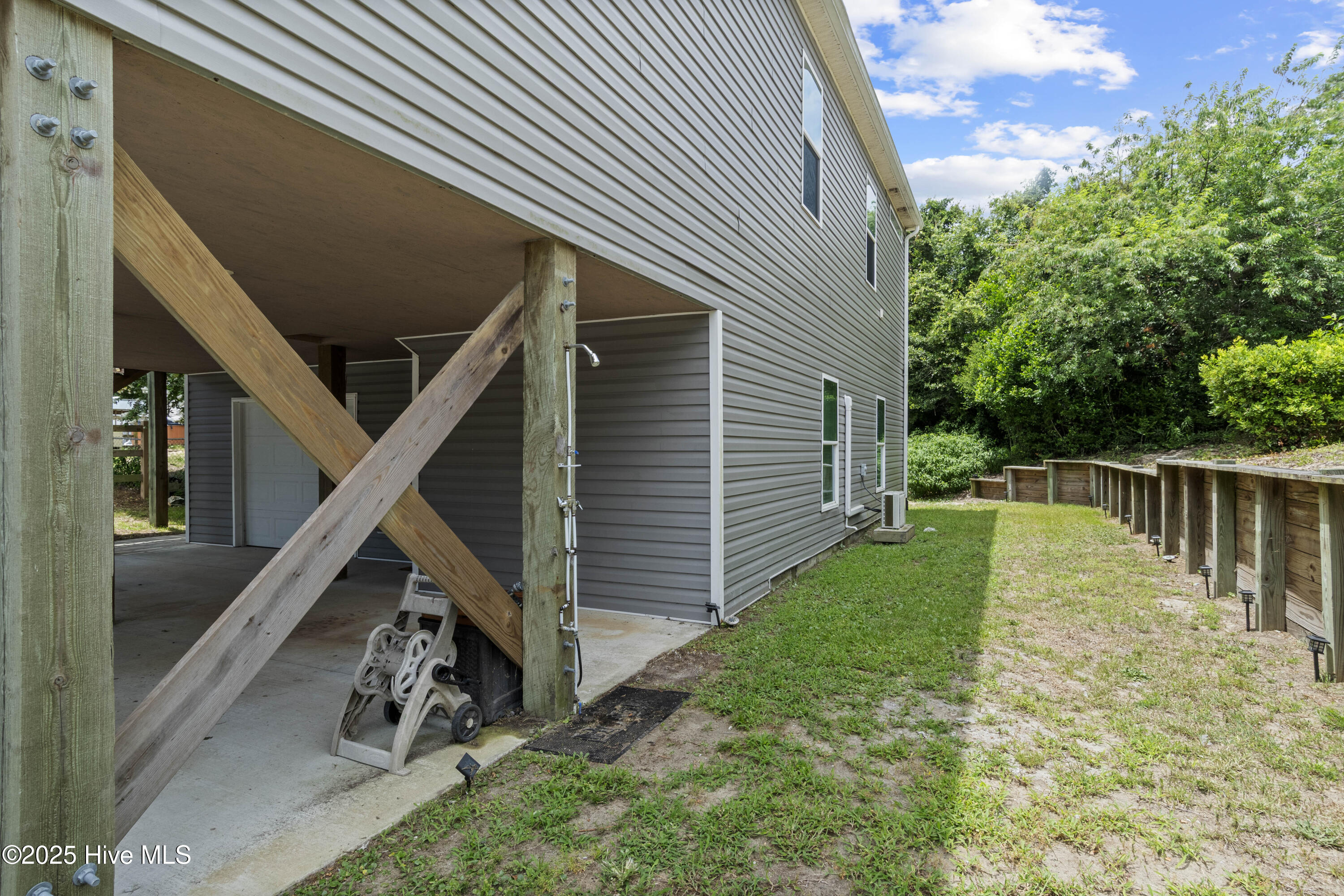 100520173 | Photo 65