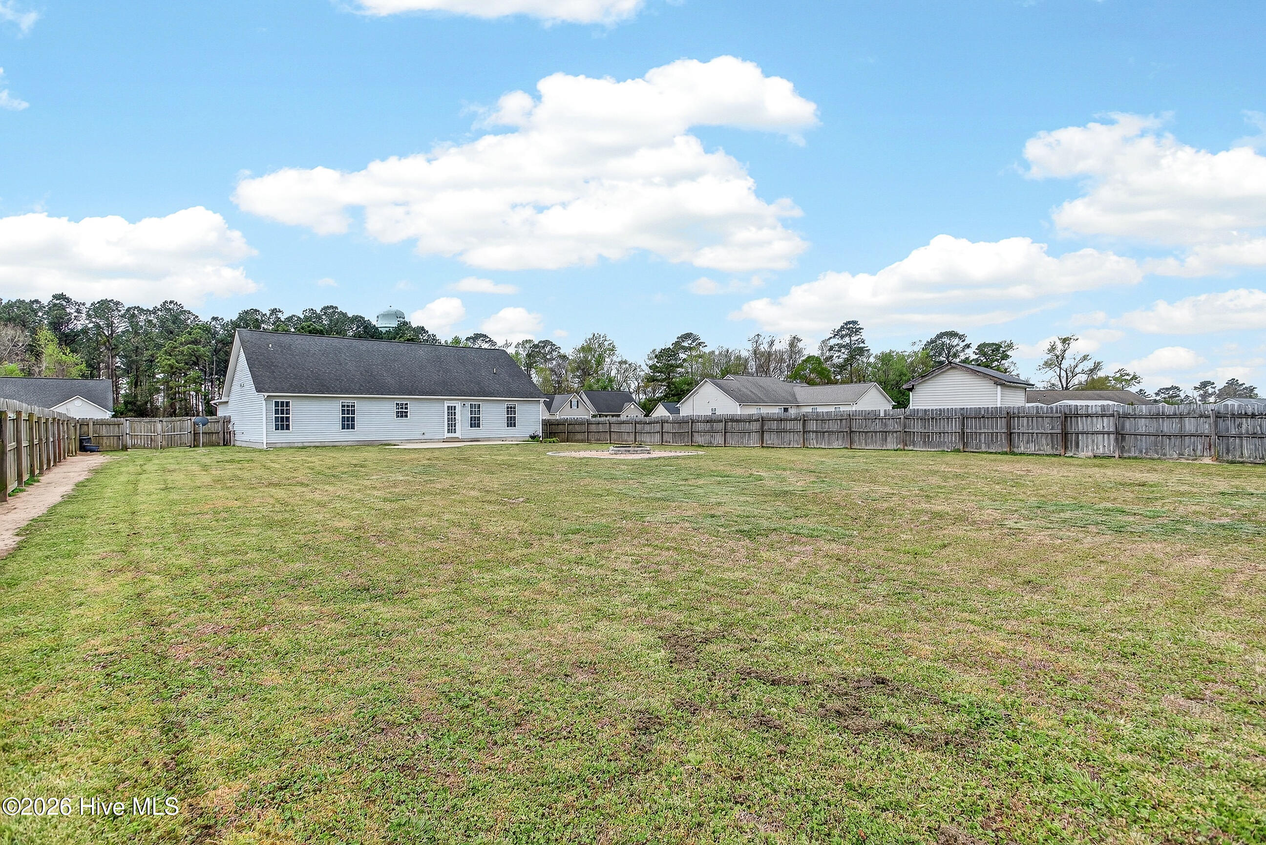 100563999 | Photo 30