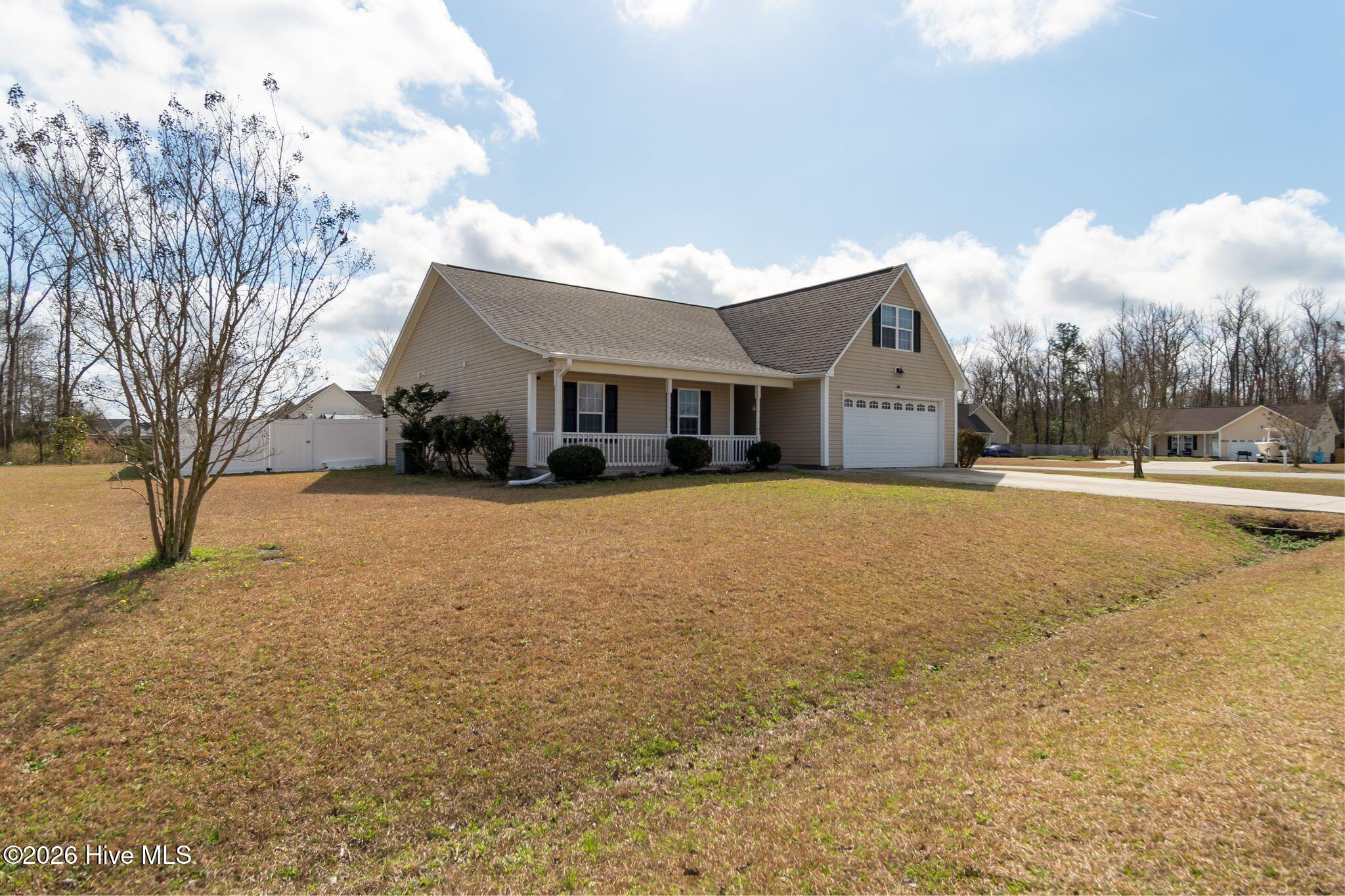 200 Chandler Simpson Court, Beulaville, NC 28518 – photo 3: 200 Chandler Simpson-4