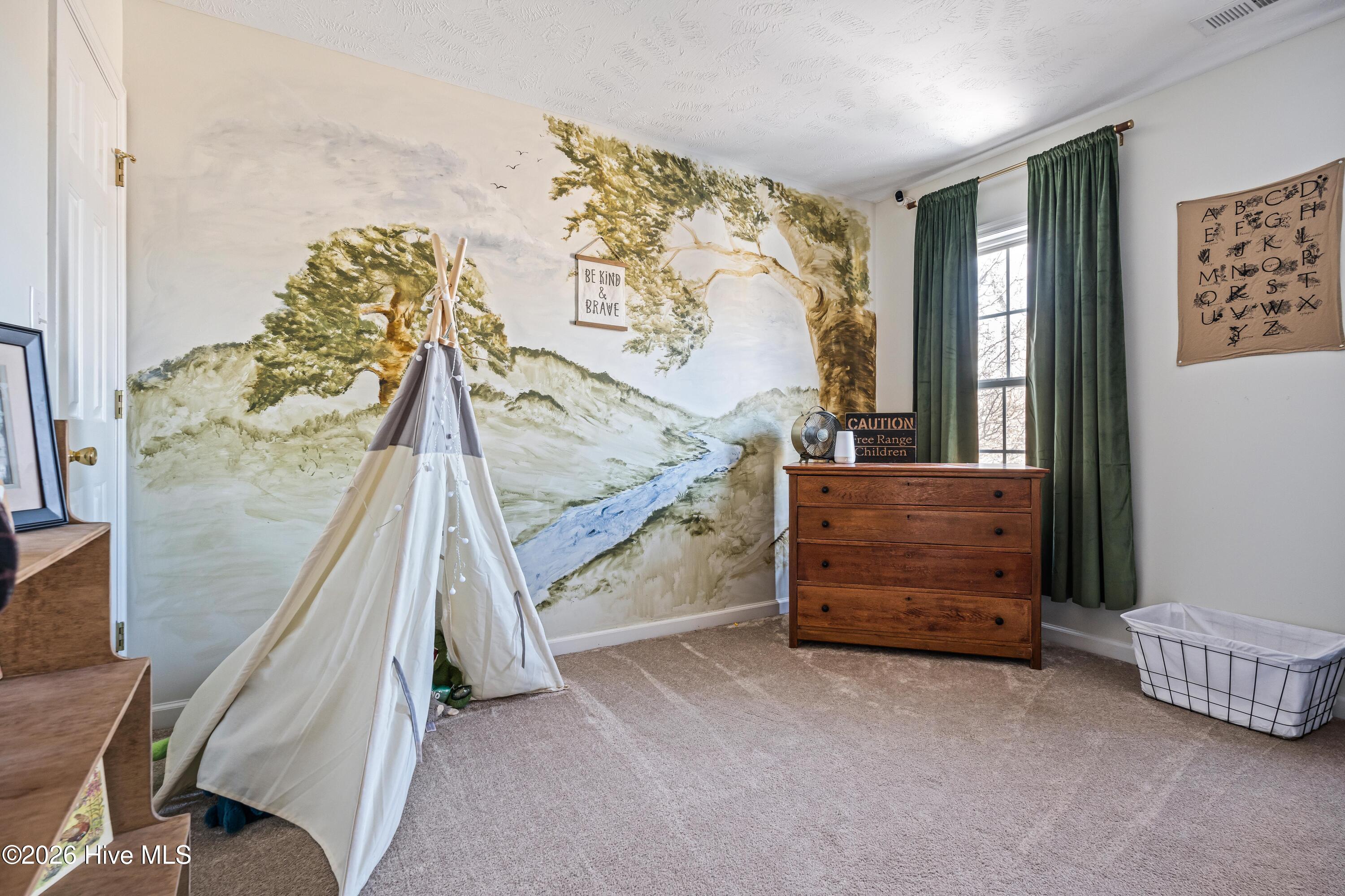 100556314 | Photo 51