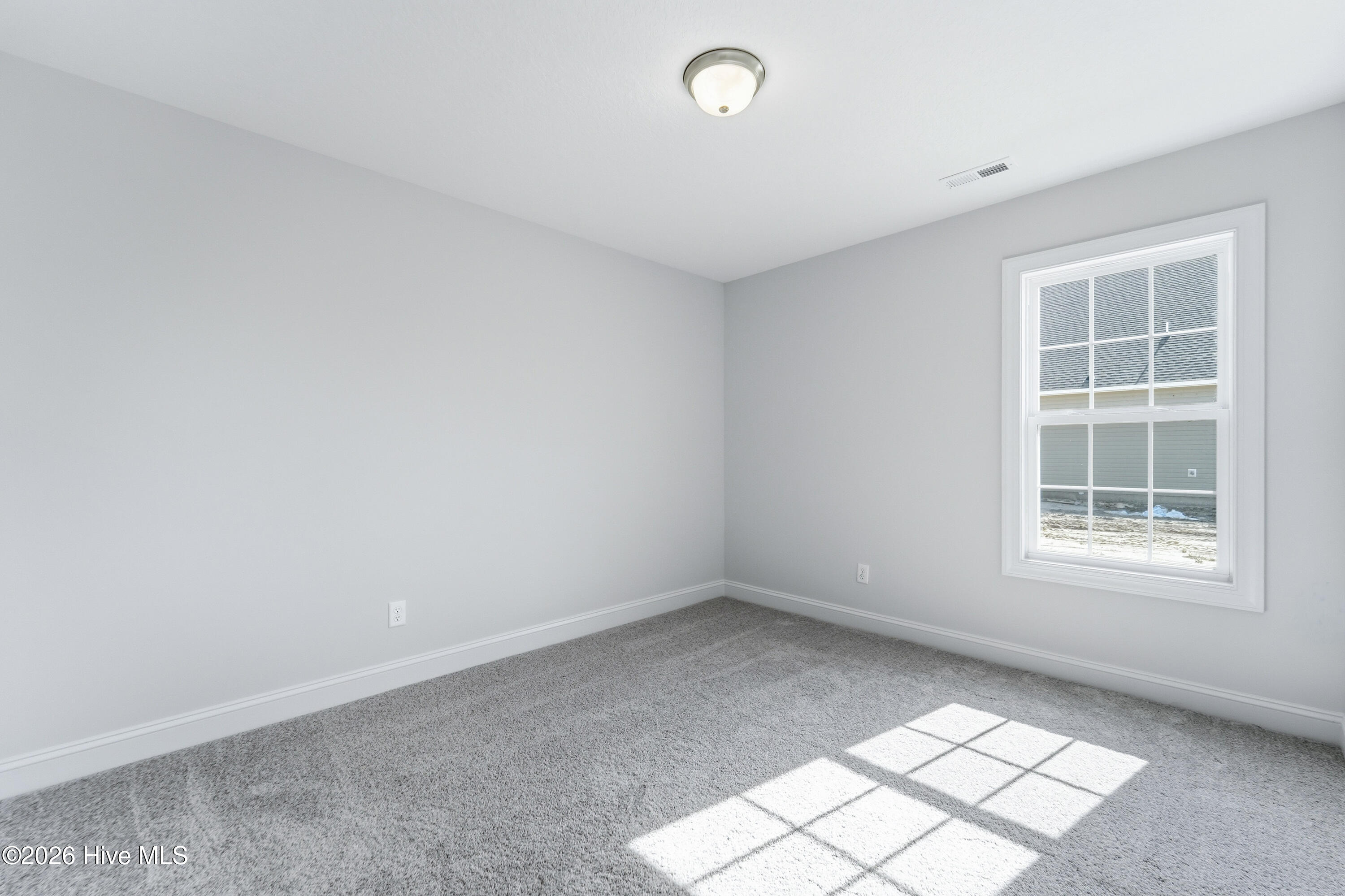 100530676 | Photo 21