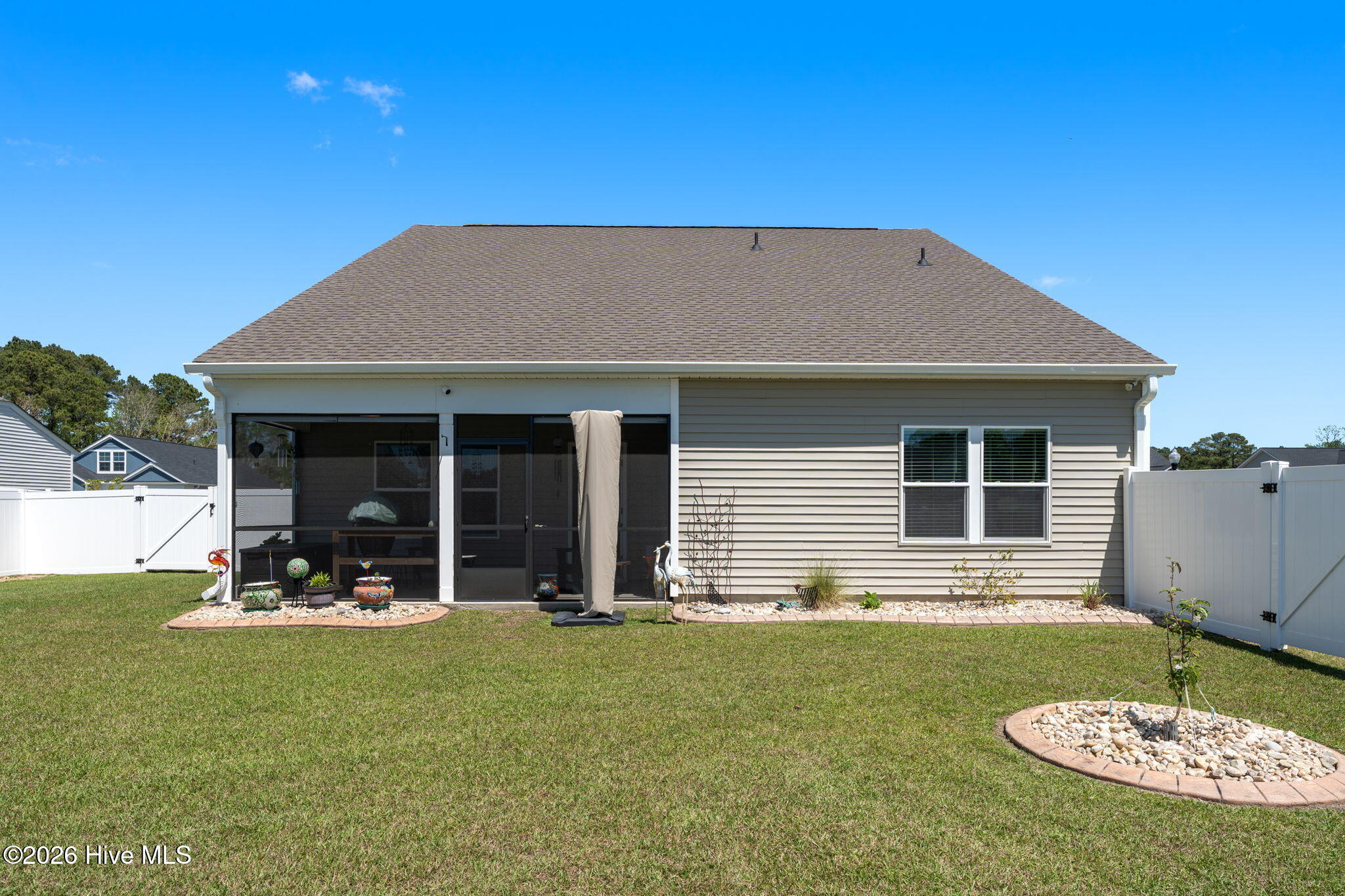 100567205 | Photo 31