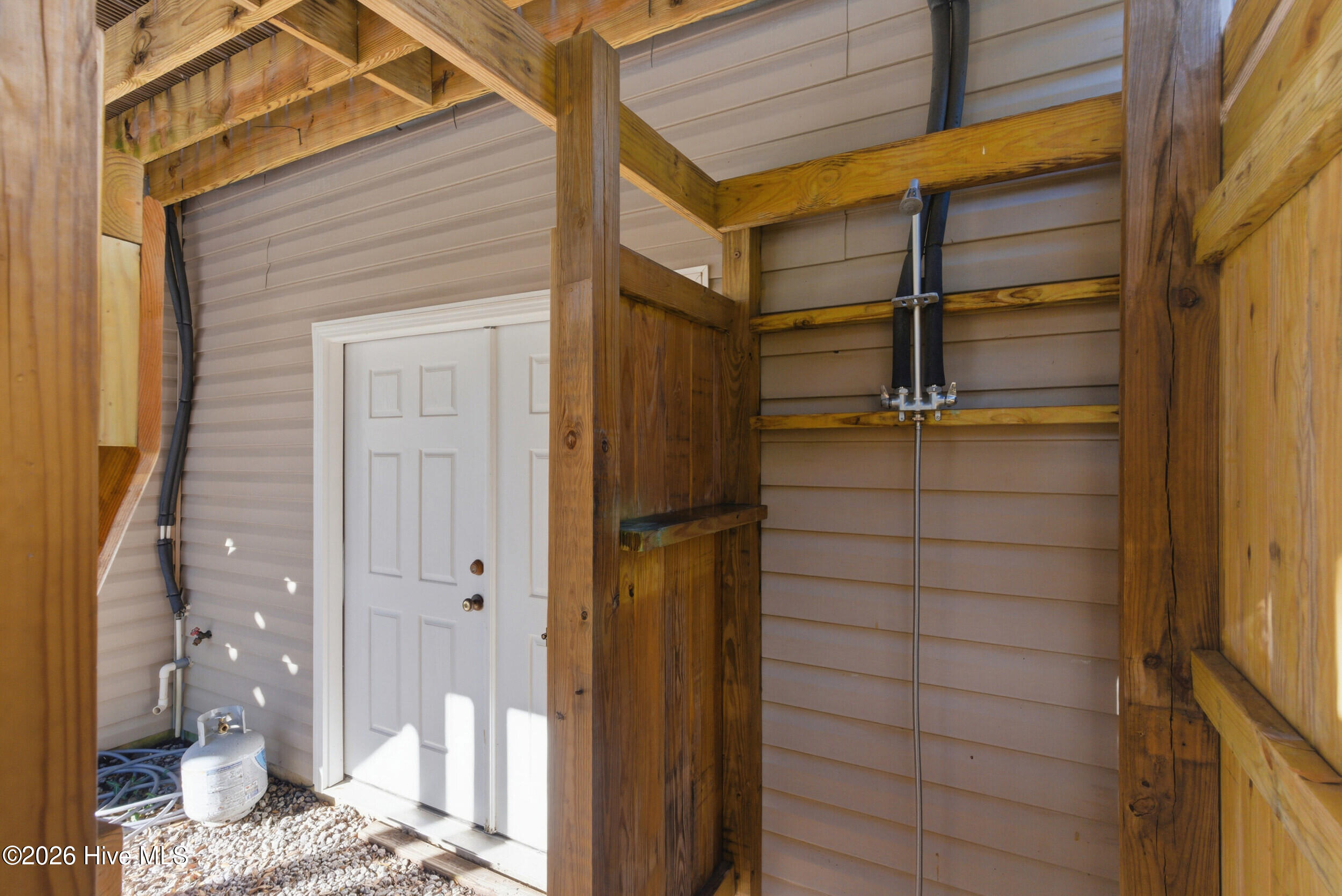 100549898 | Photo 41