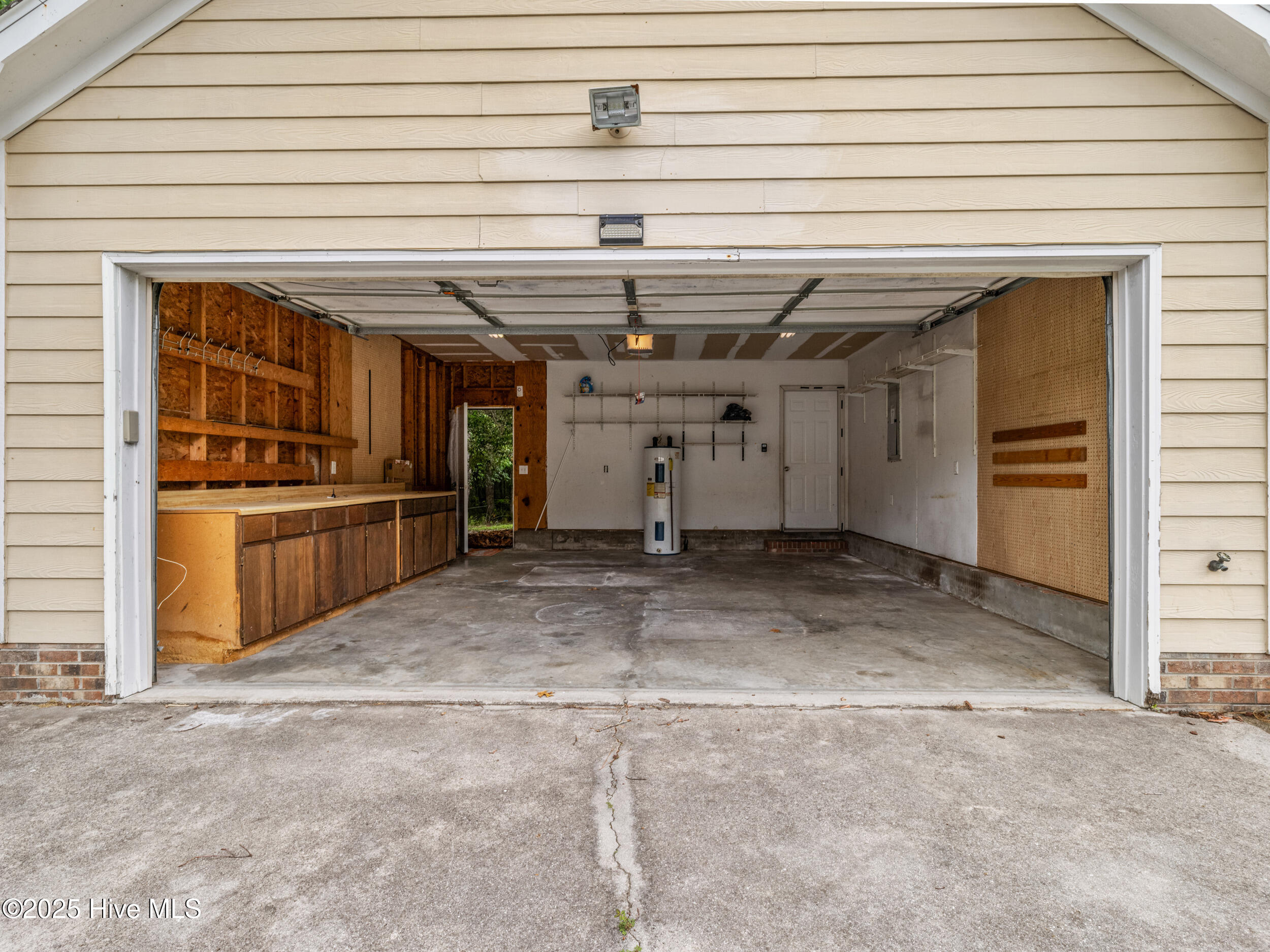 100554828 | Photo 43