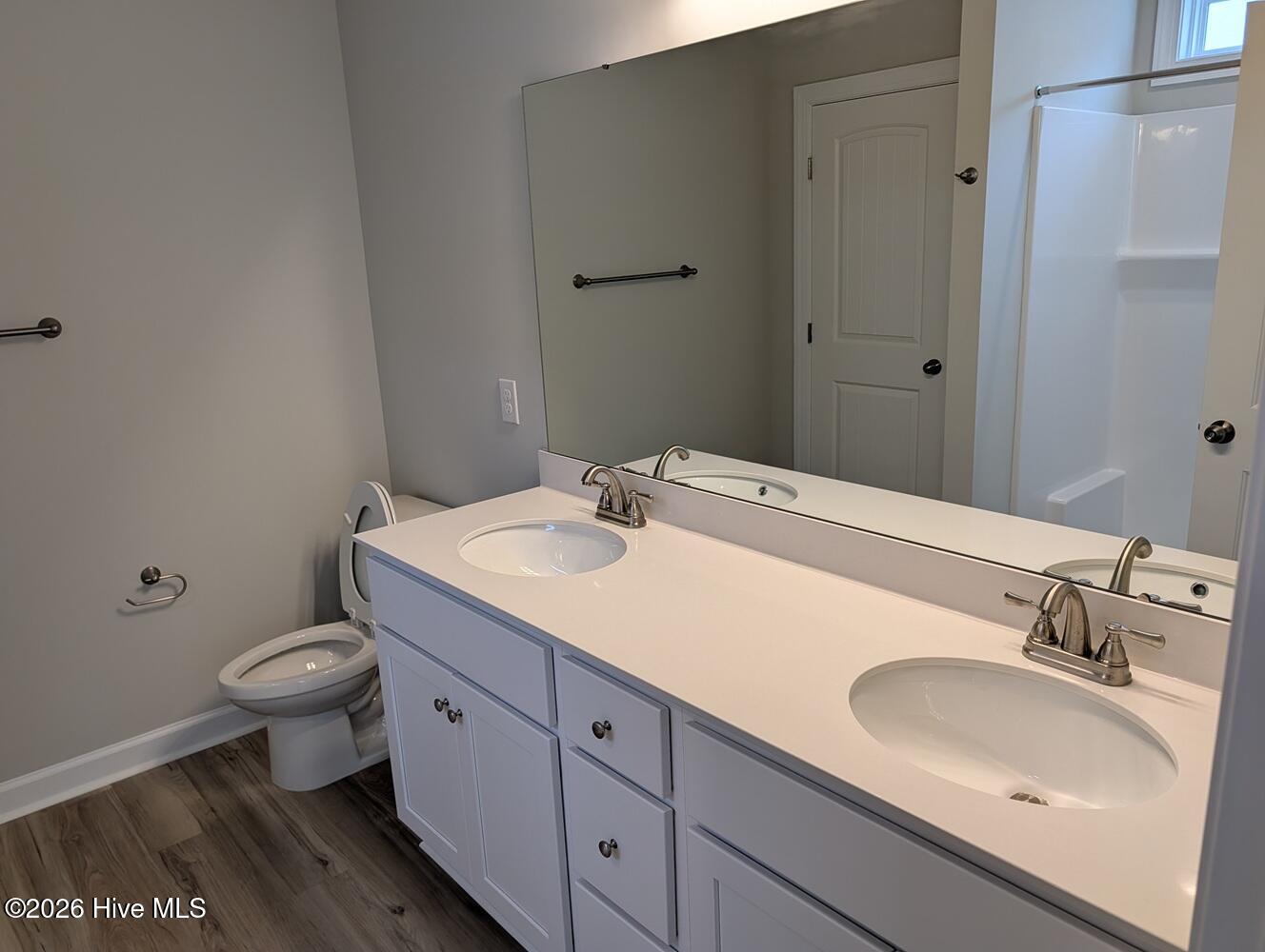 100562355 | Photo 10