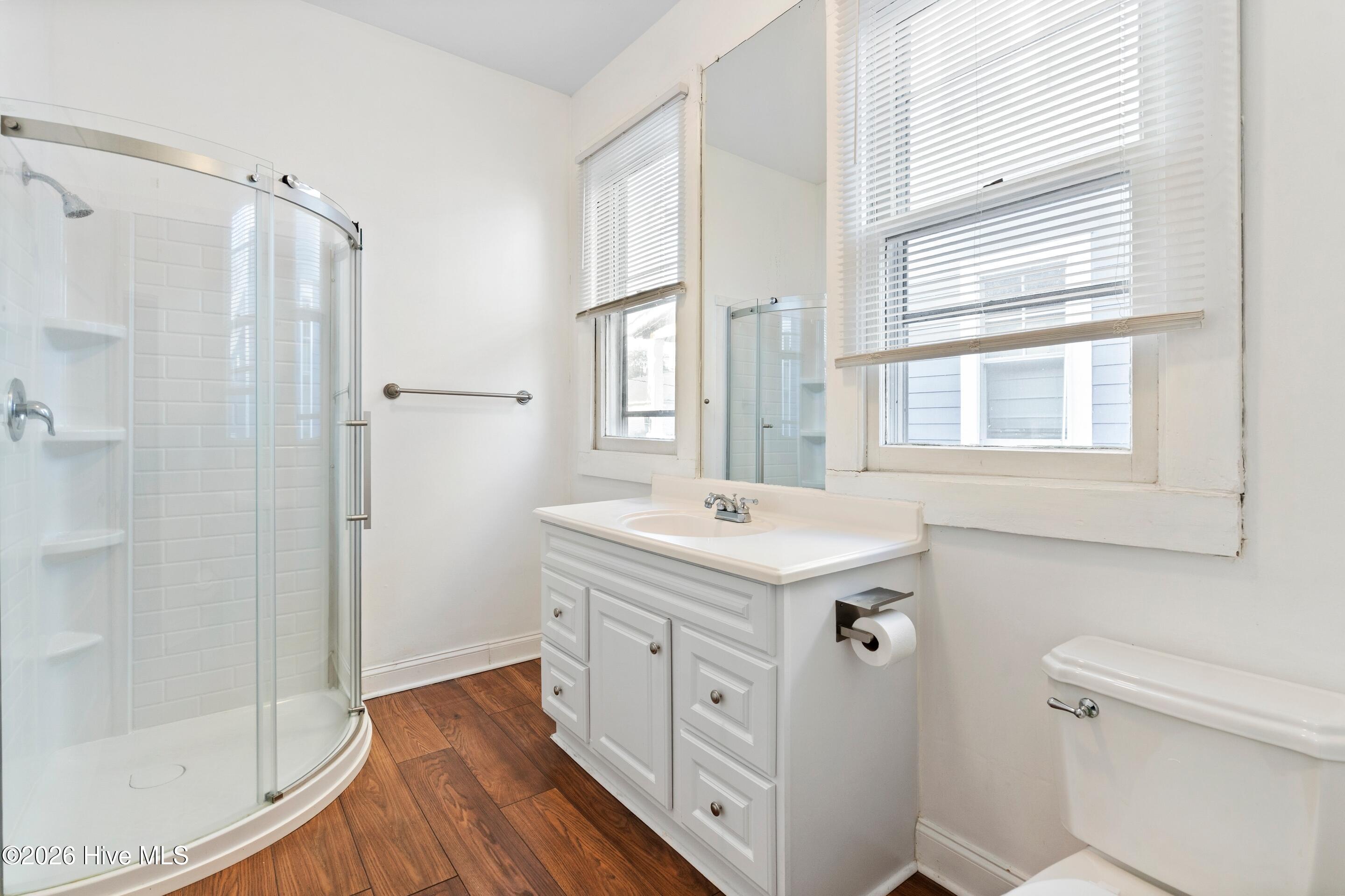 100549514 | Photo 12