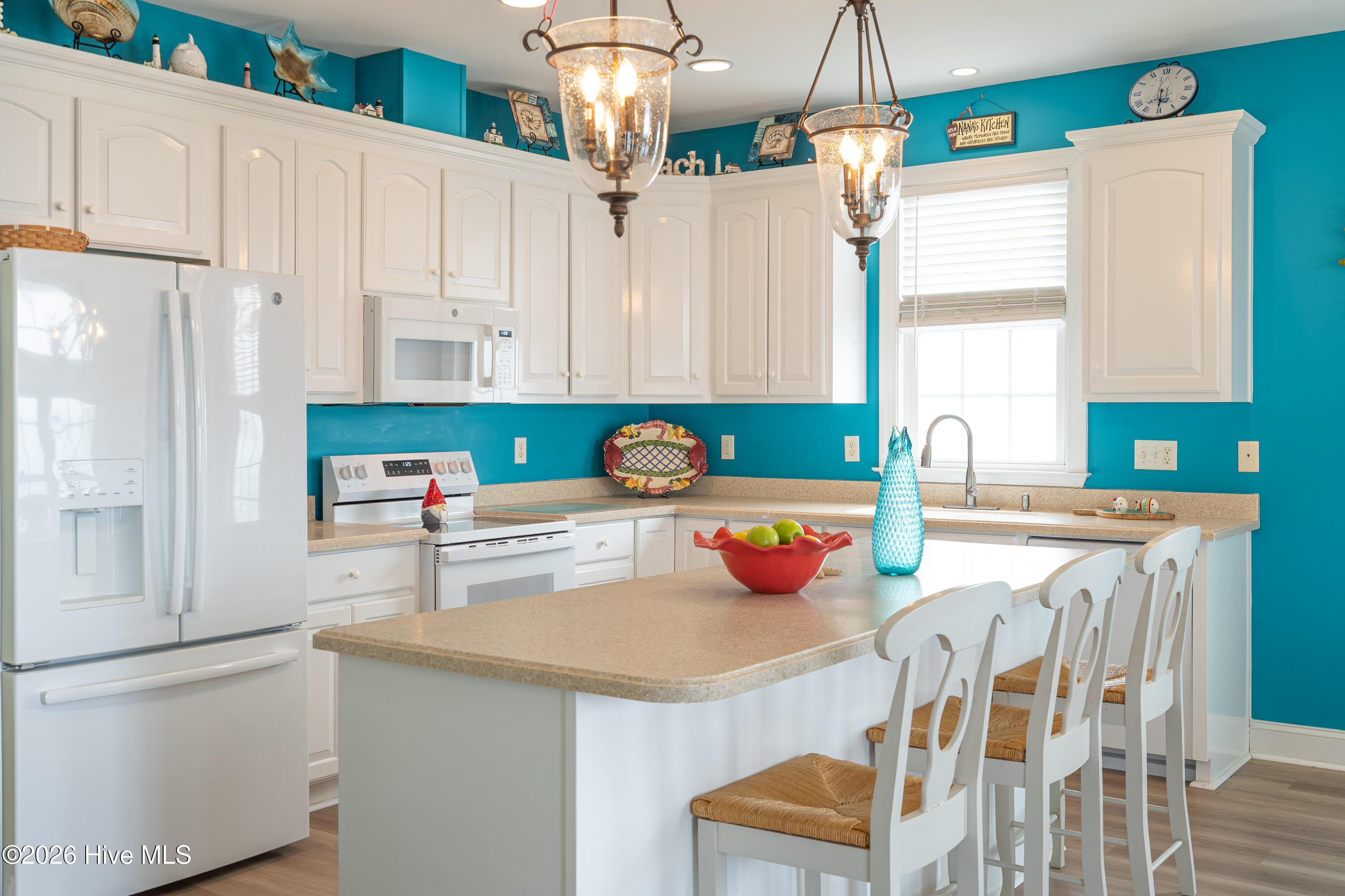 7037 7th Street, Surf City, NC, 28445