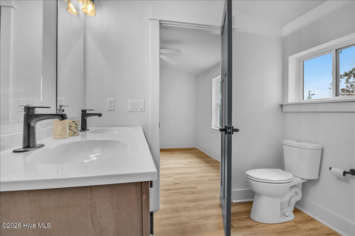 100570167 | Photo 19