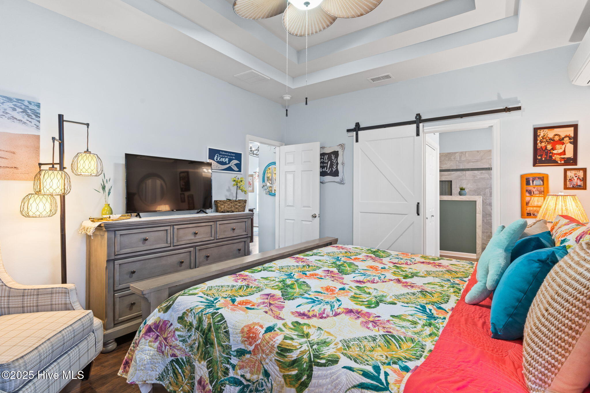 100543261 | Photo 21