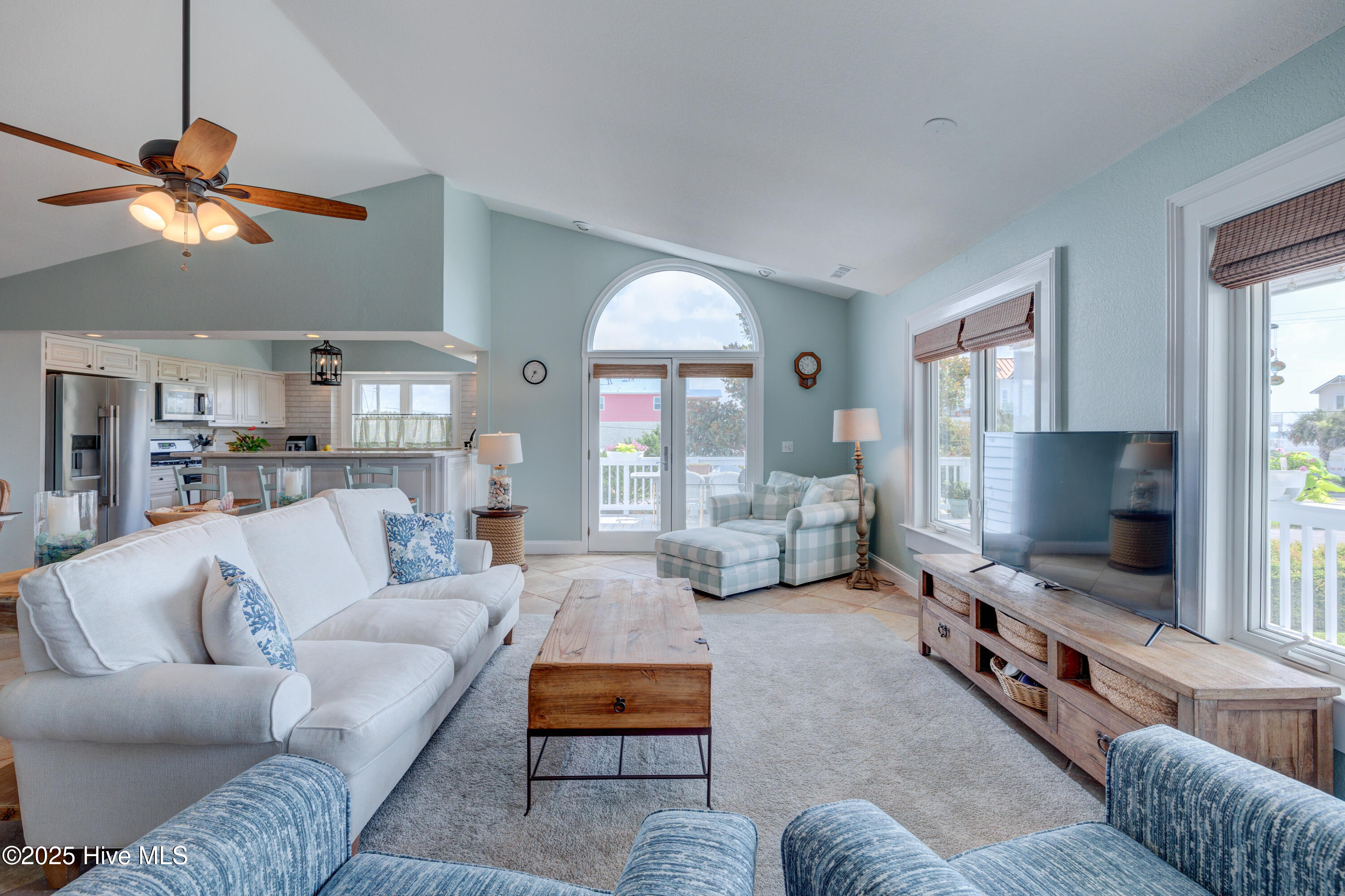 100515137 | Photo 16