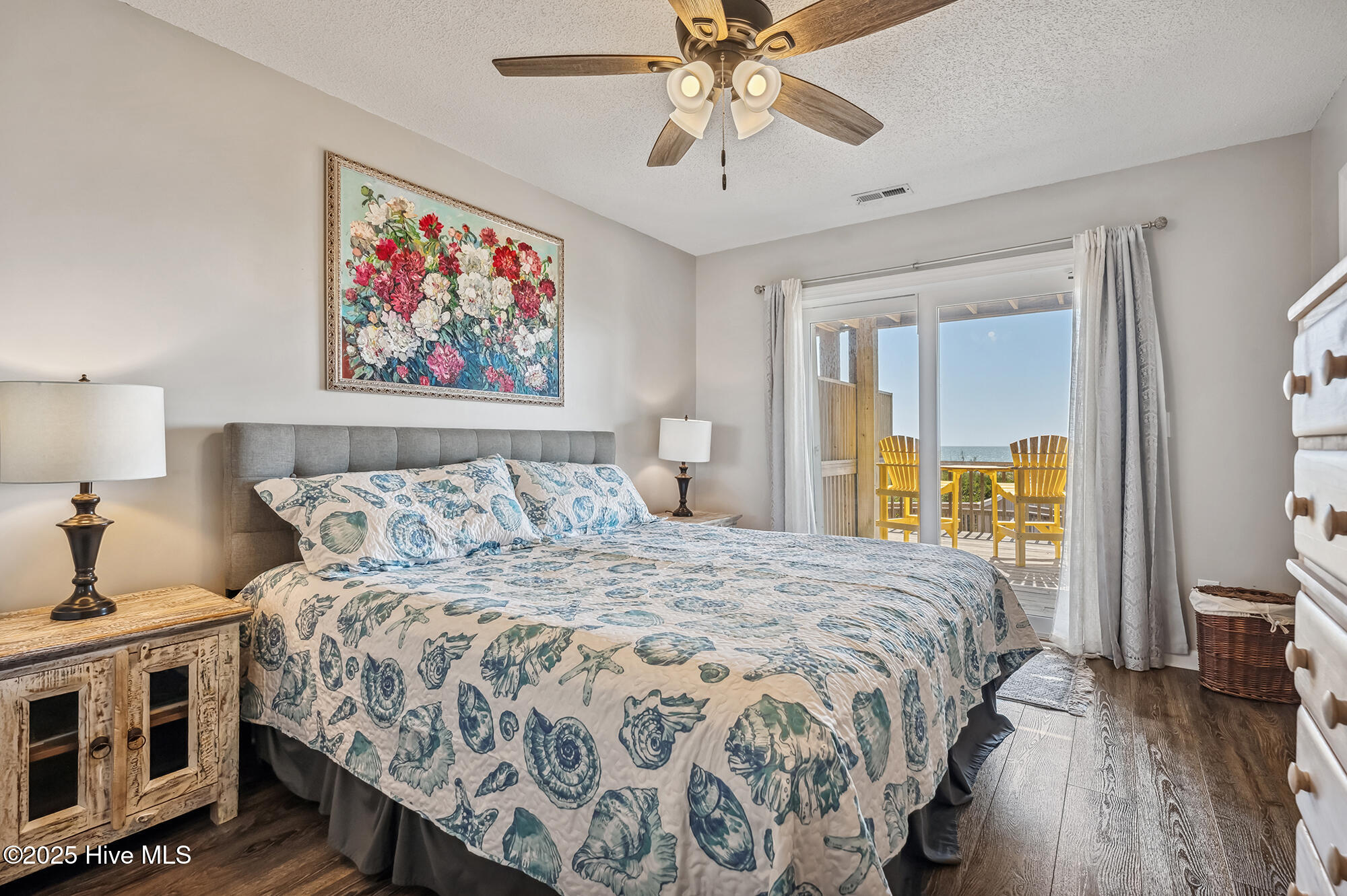 100538972 | Photo 43