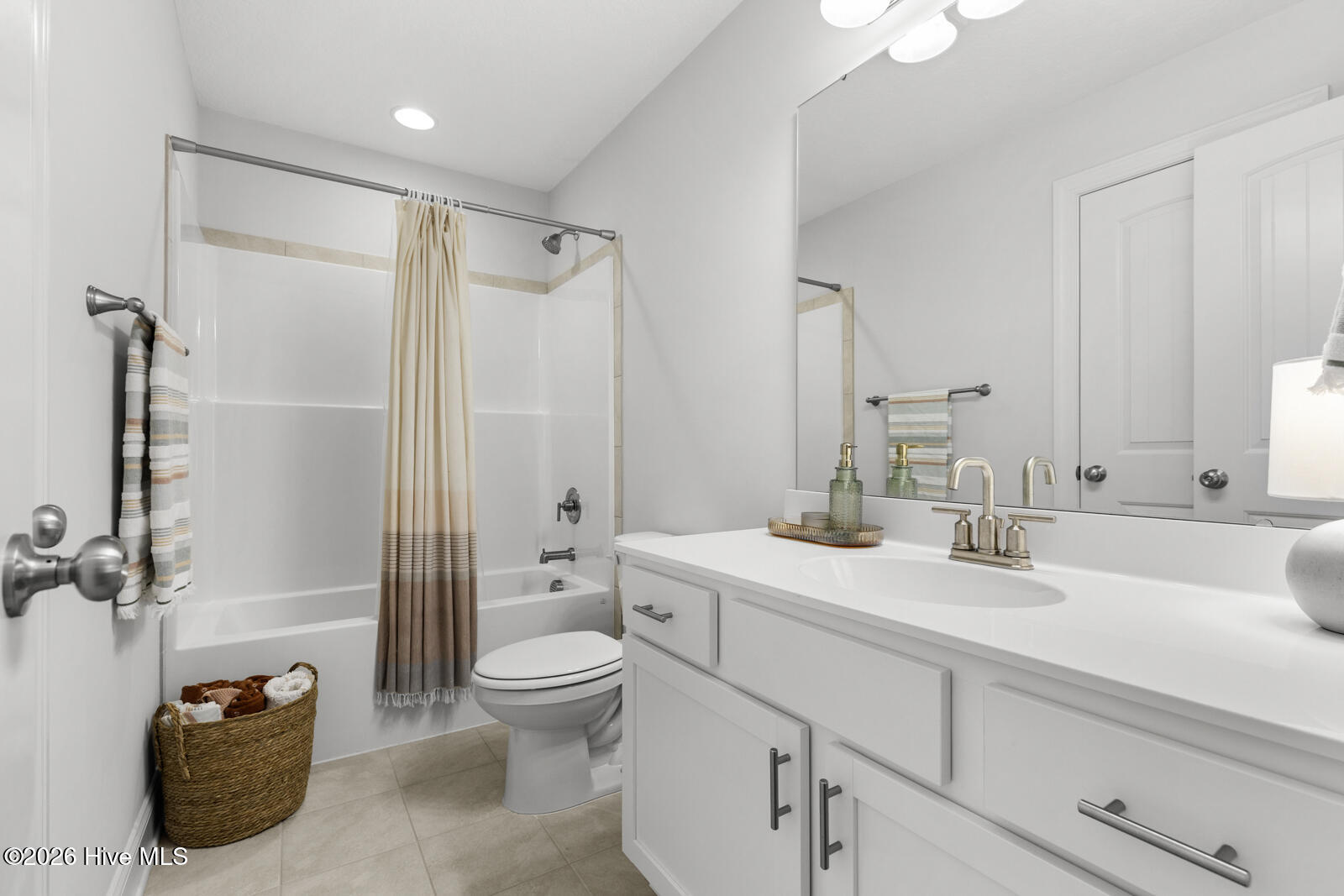 100563799 | Photo 22