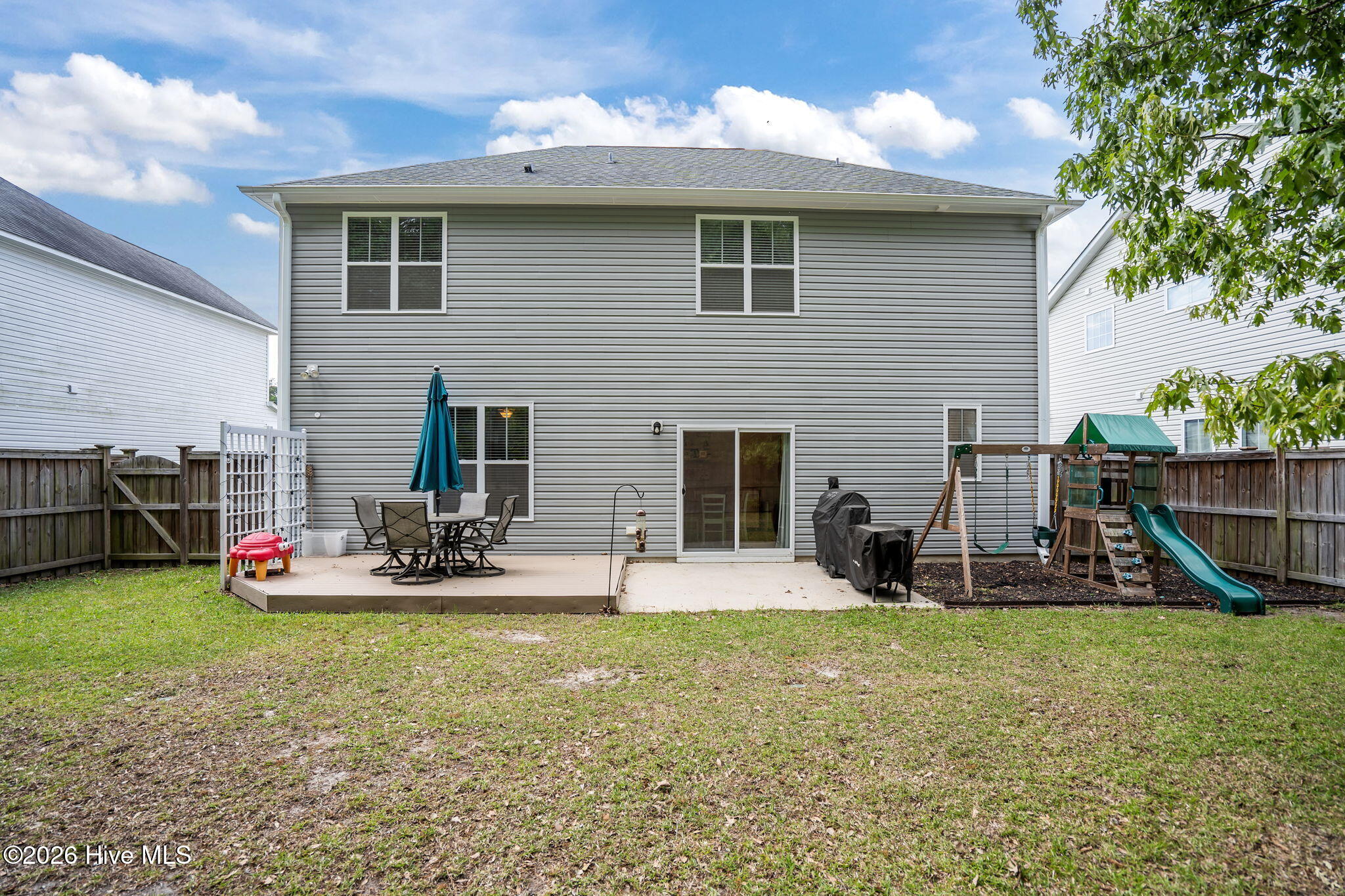 100570490 | Photo 36