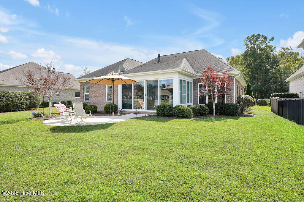 100534763 | Photo 50