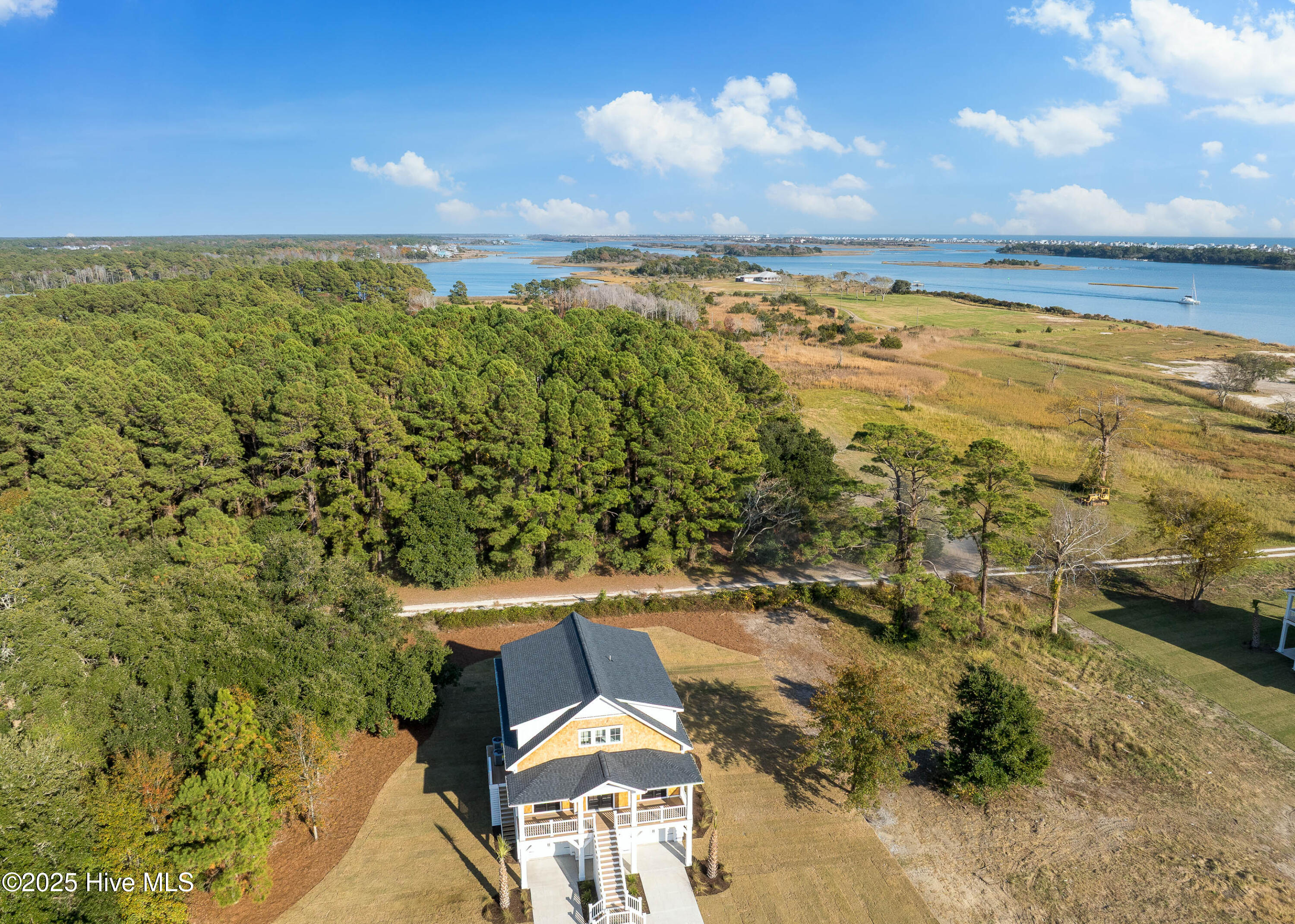 100525288 | Photo 18