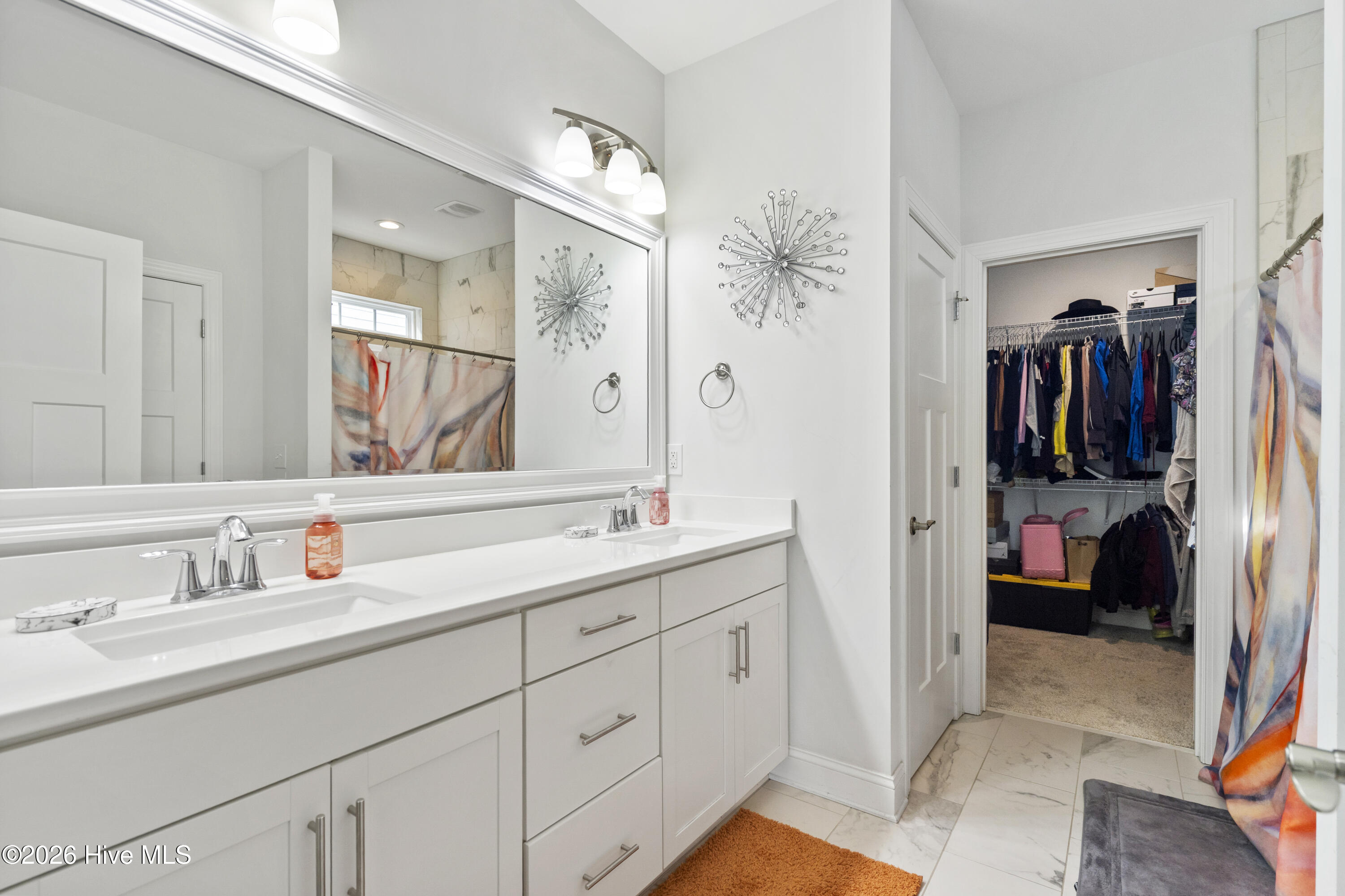 100554092 | Photo 19