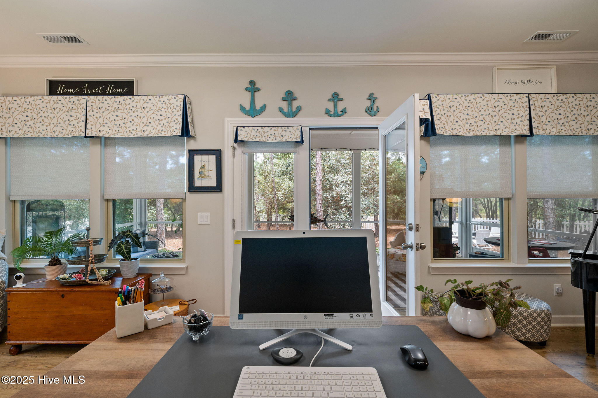 100529341 | Photo 30