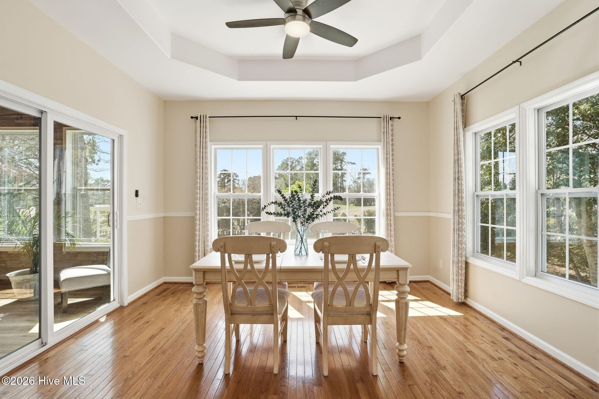 100560935 | Photo 26