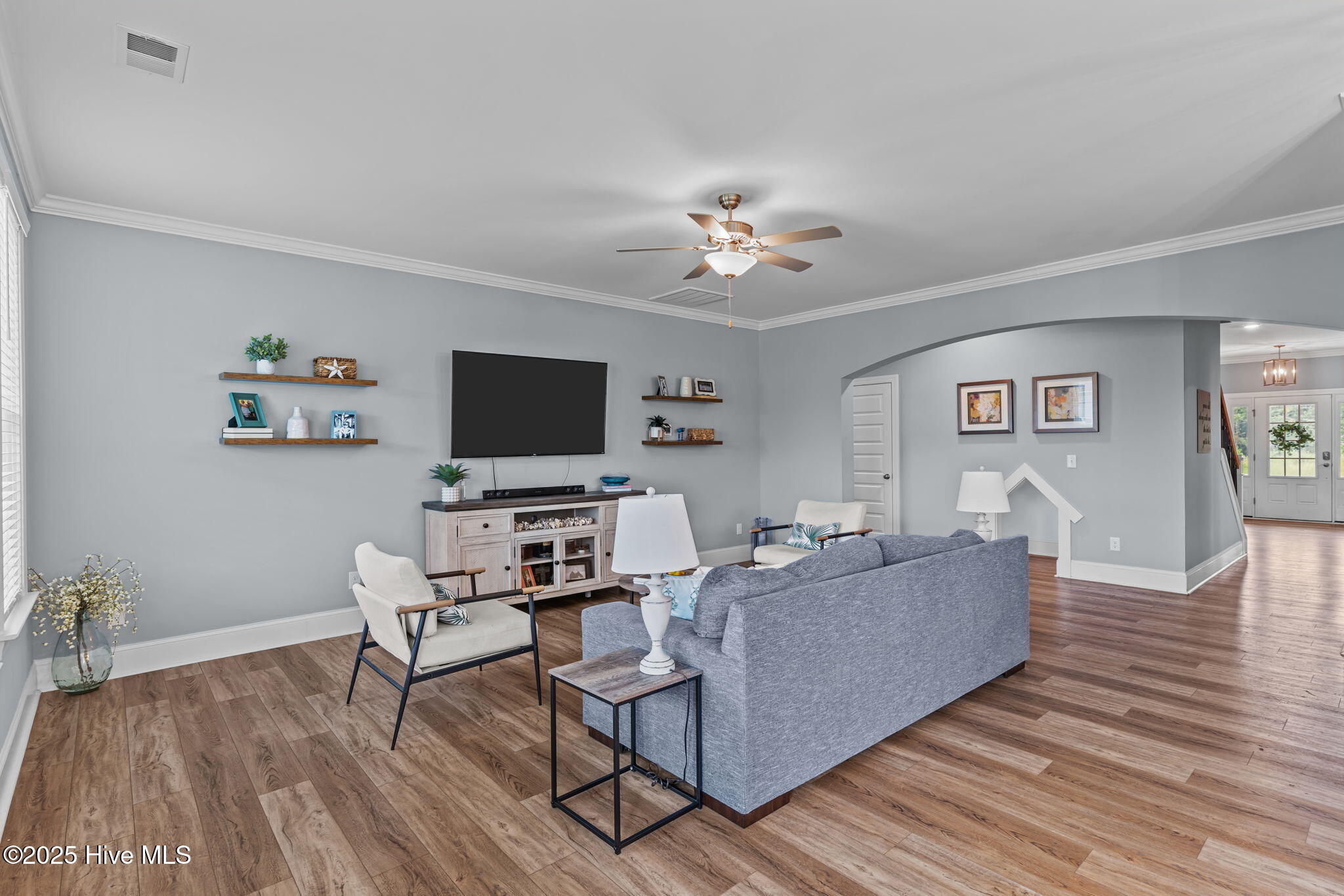 100525303 | Photo 28