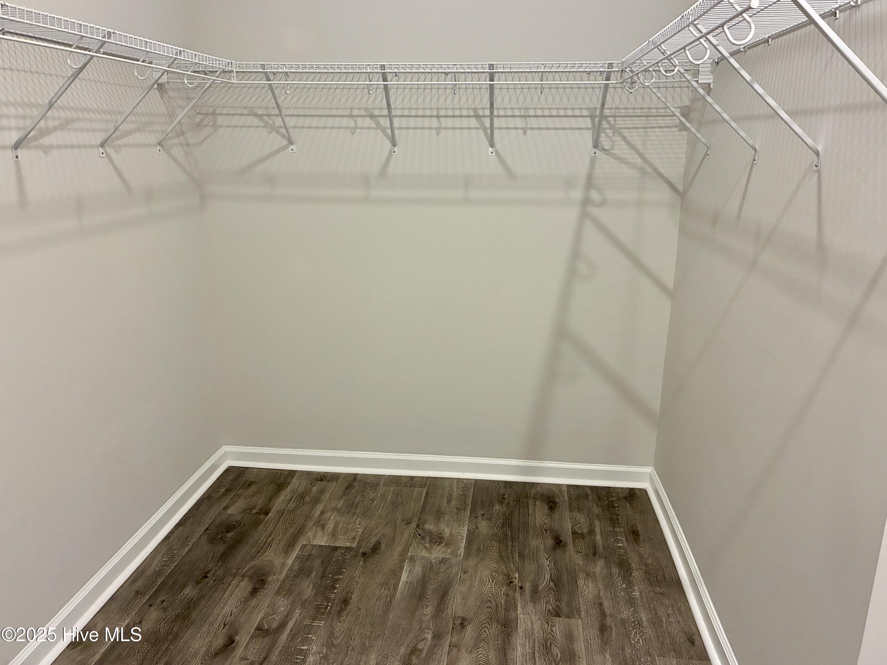 100543140 | Photo 20