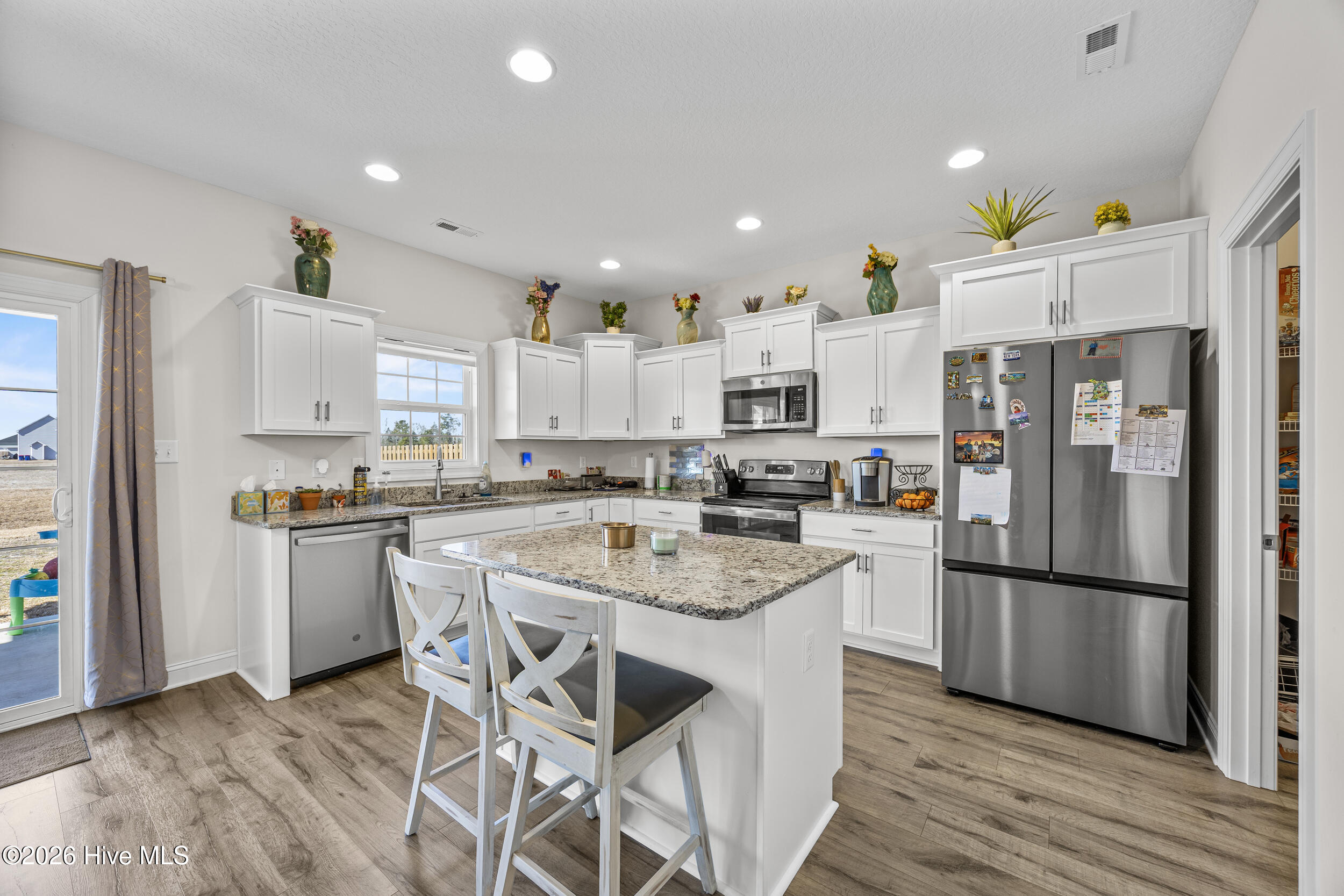 100555729 | Photo 11