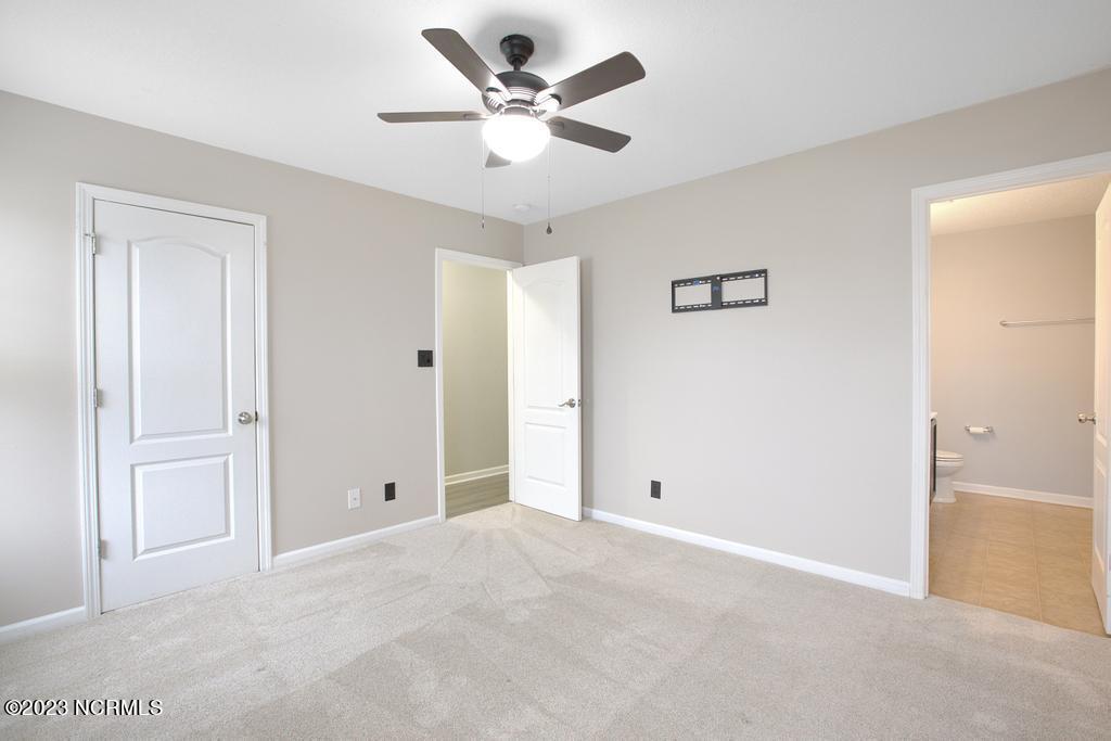 100549423 | Photo 12