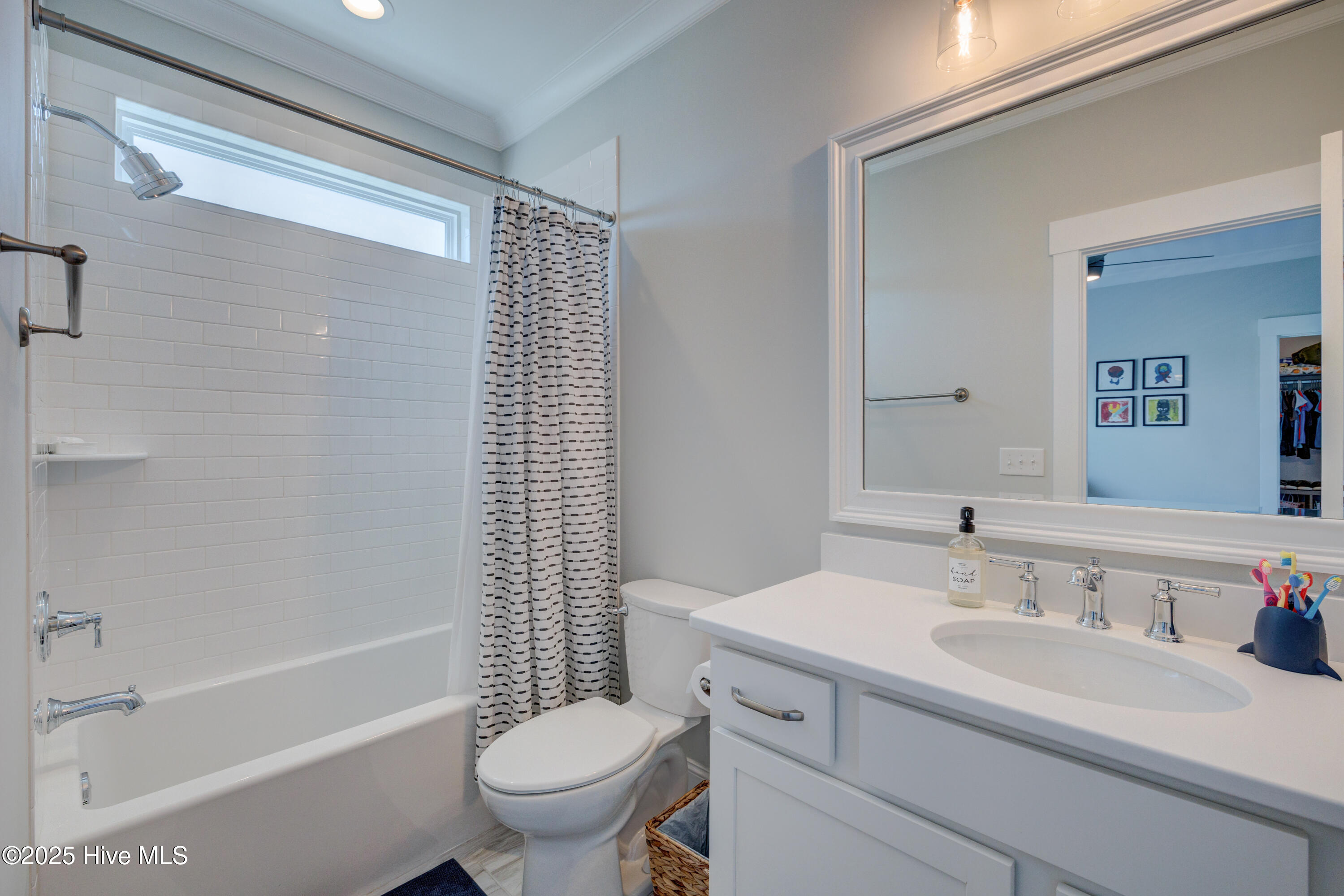 100531036 | Photo 35