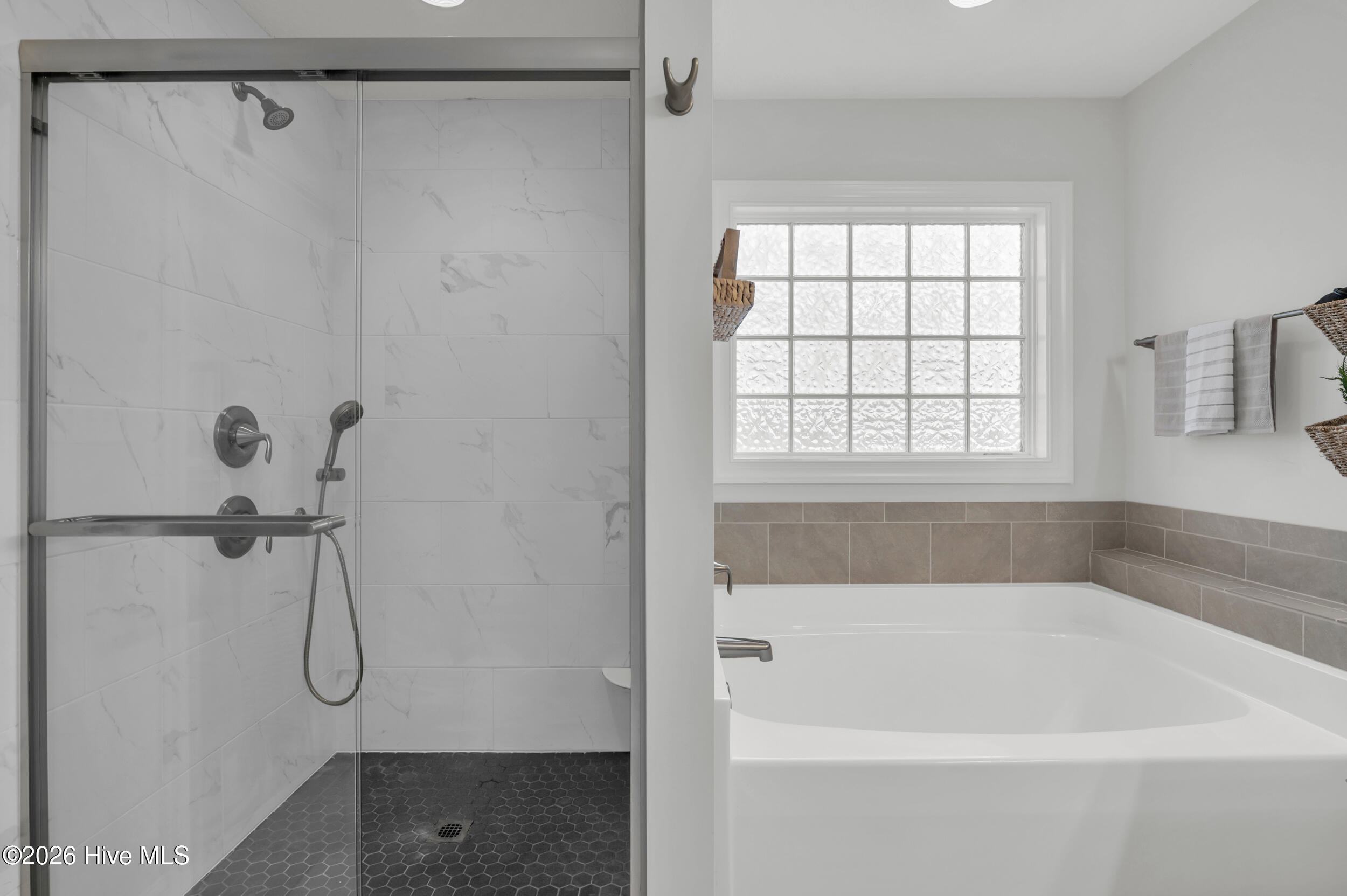 100547257 | Photo 28