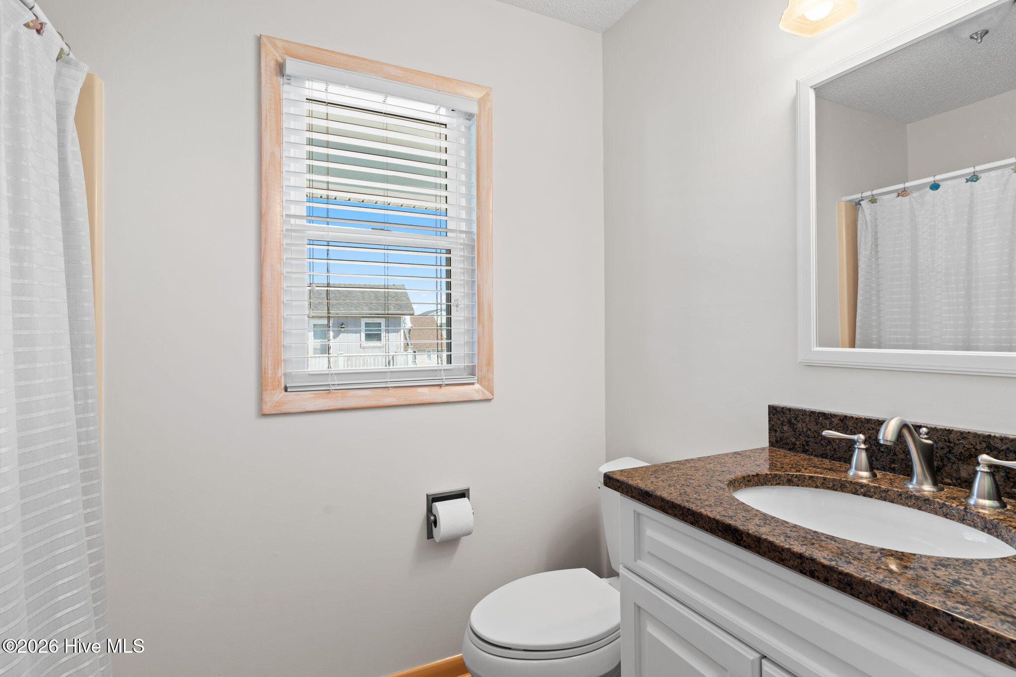 100560342 | Photo 27