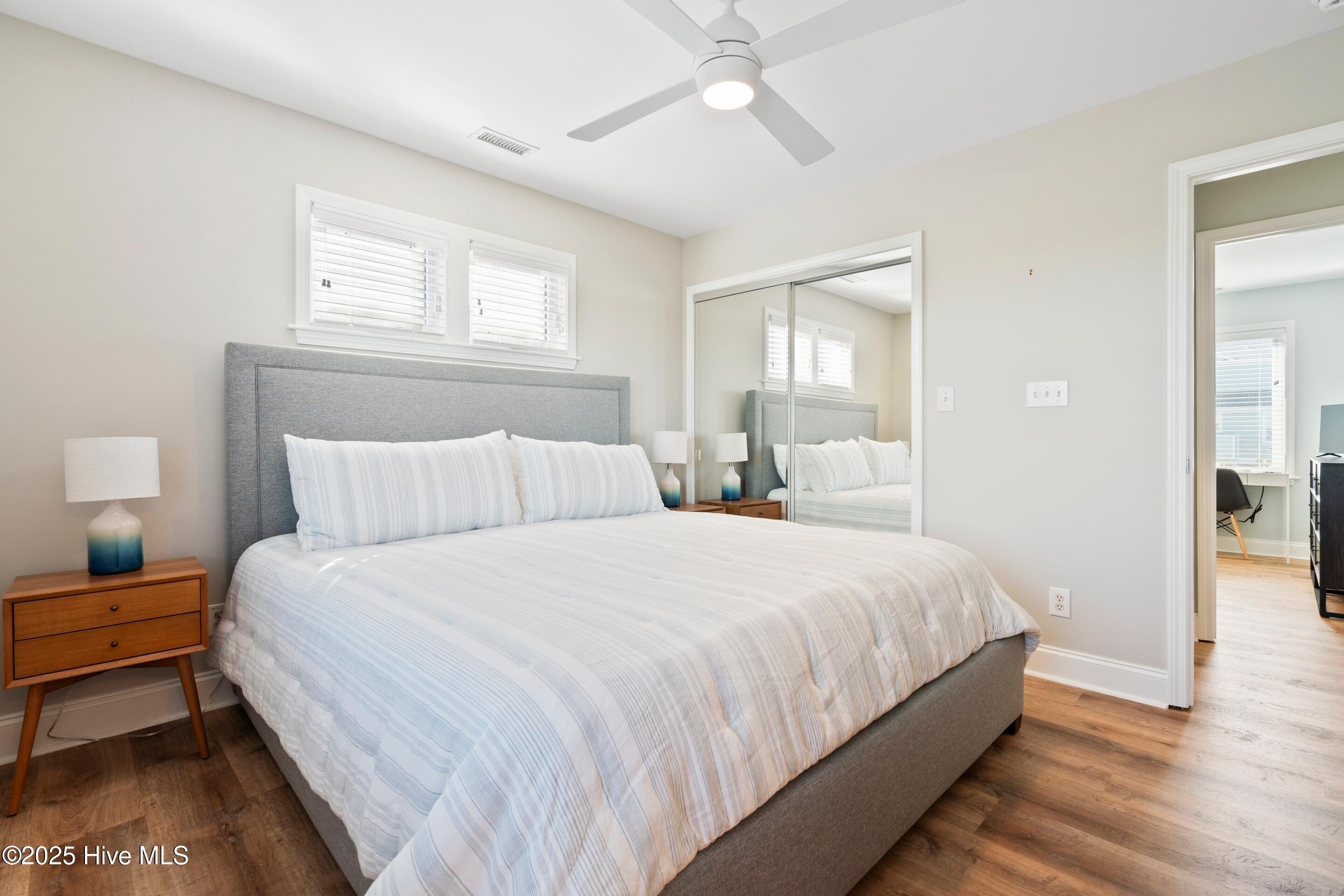 100536770 | Photo 48