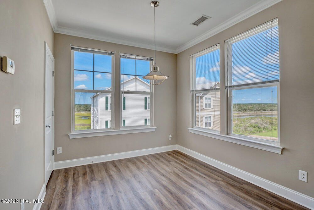 100550510 | Photo 20